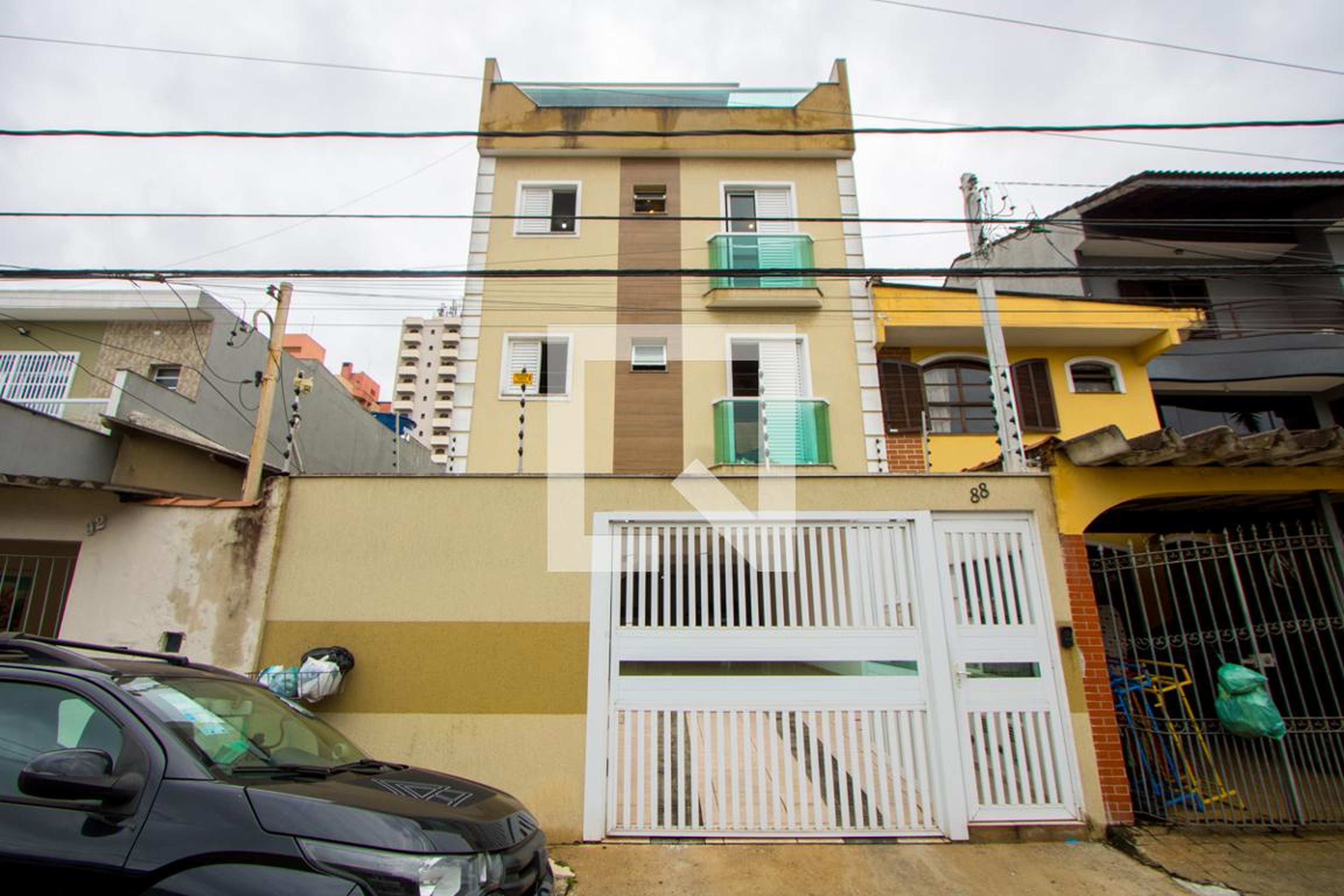 Fachada Condomínio em Rua Ribeiro Guimarães, 88