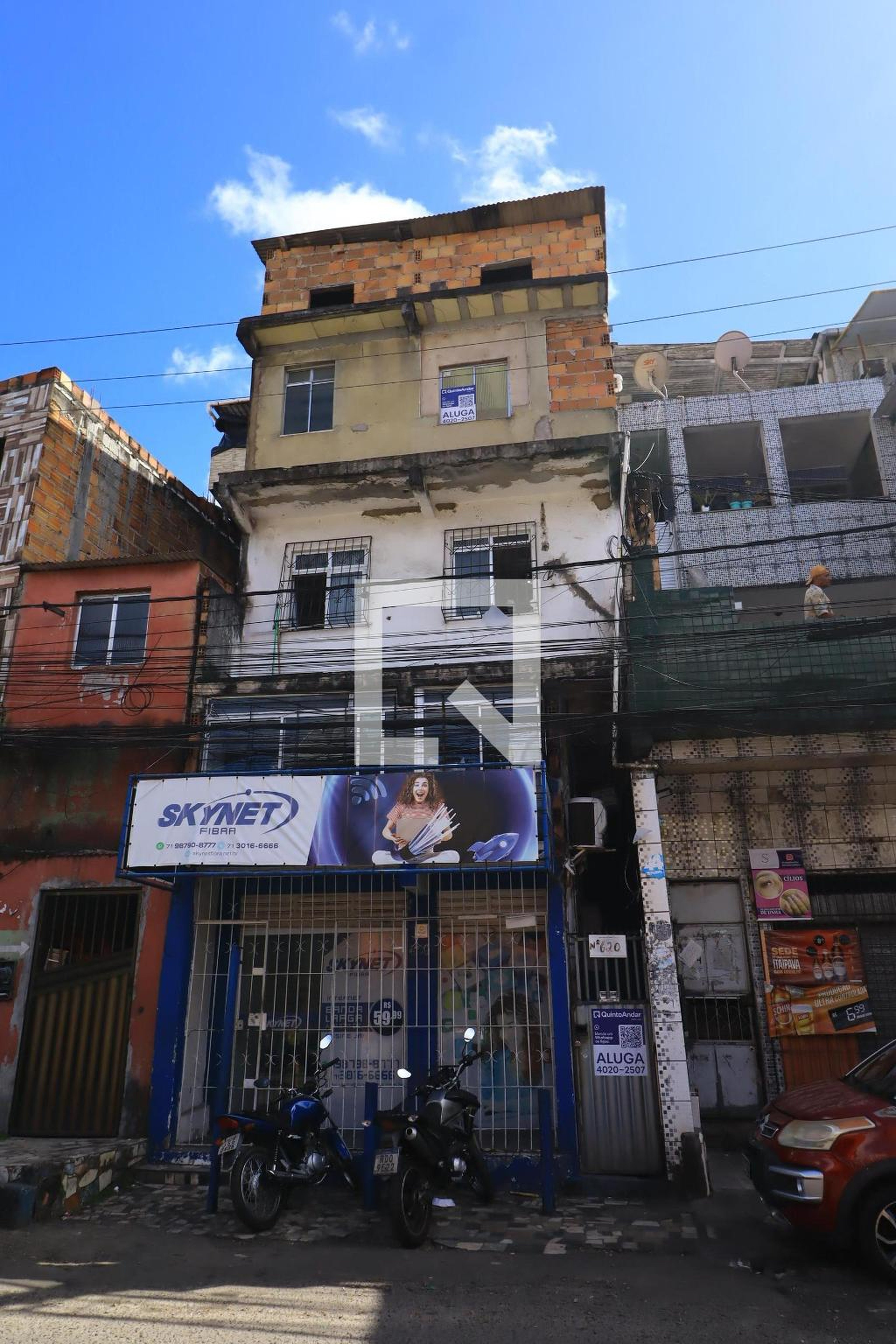 Fachada Condomínio em Estrada da Liberdade, 62