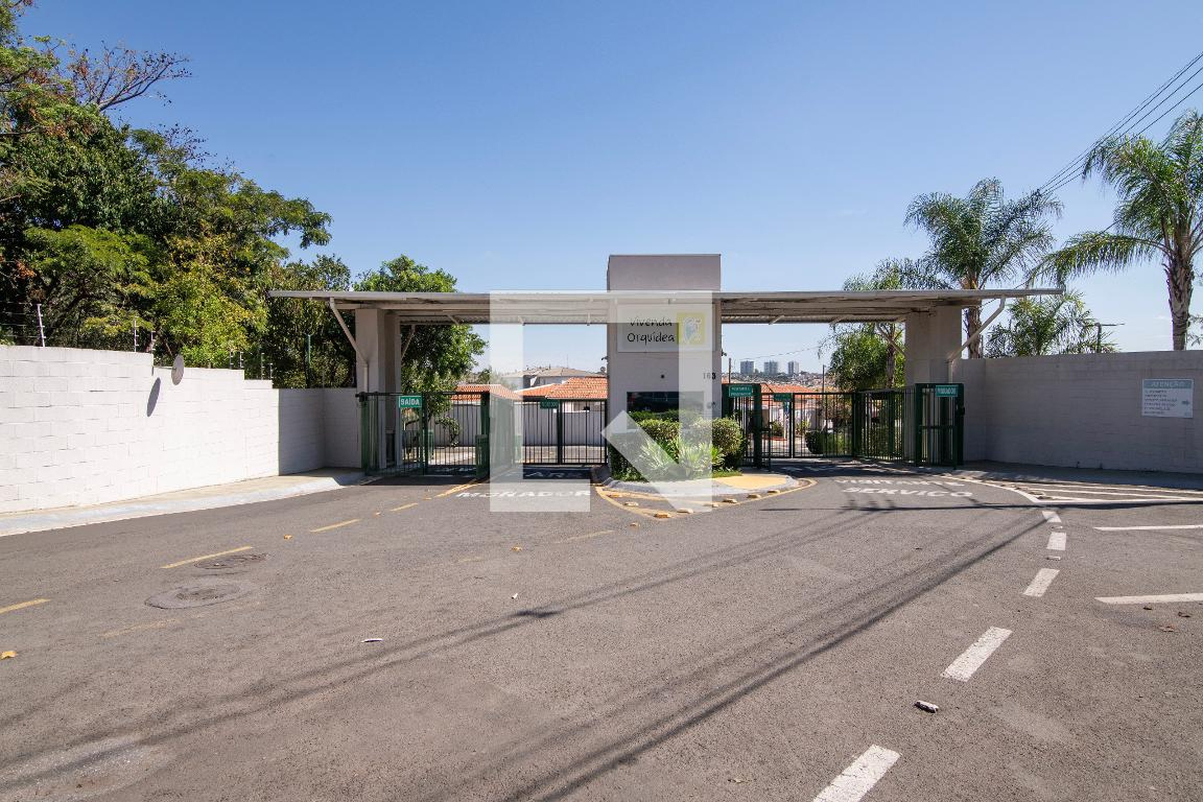 Fachada do Condomínio Condomínio Vivenda Orquídea