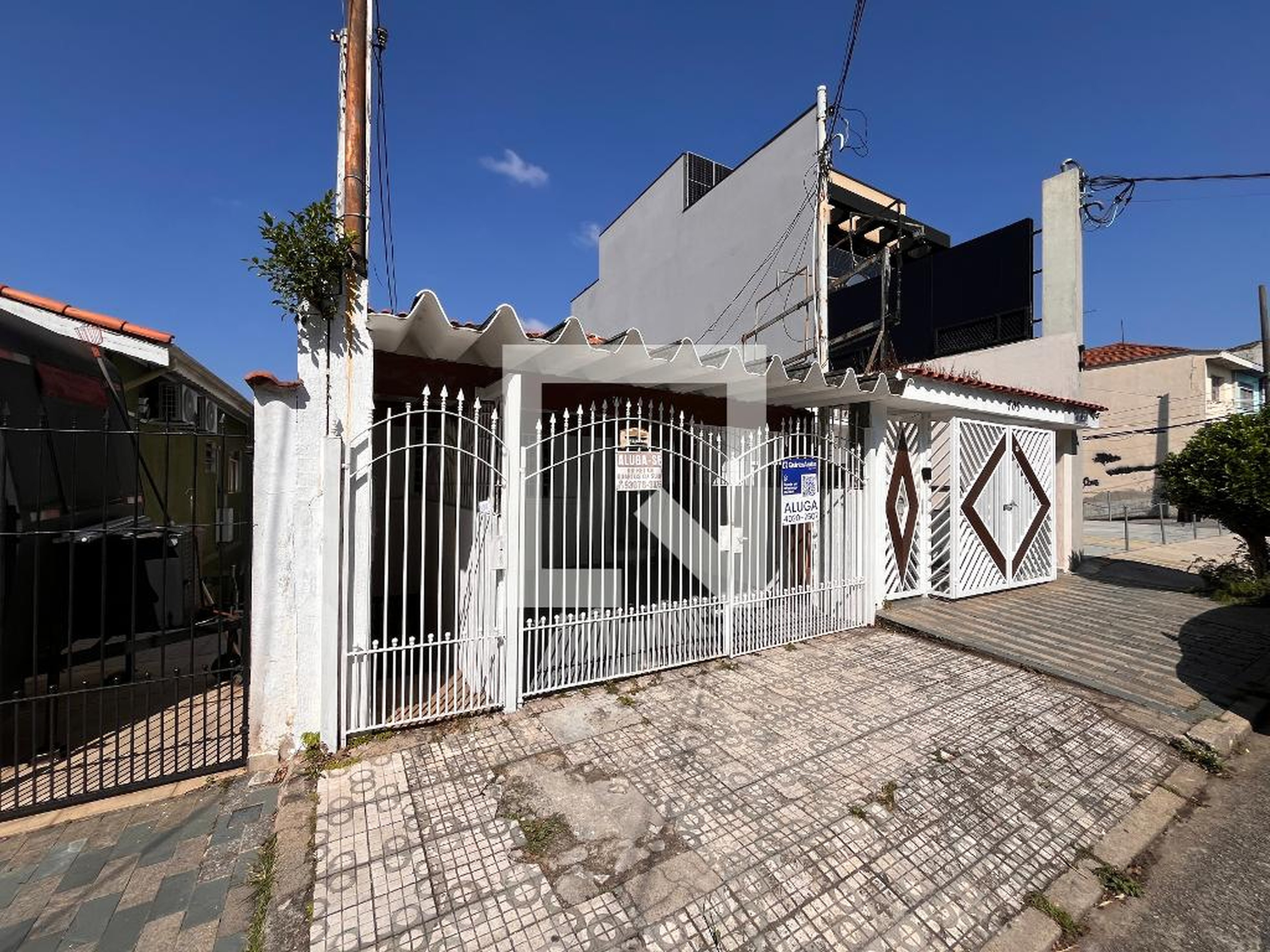 Fachada Condomínio em Rua Universal, 714