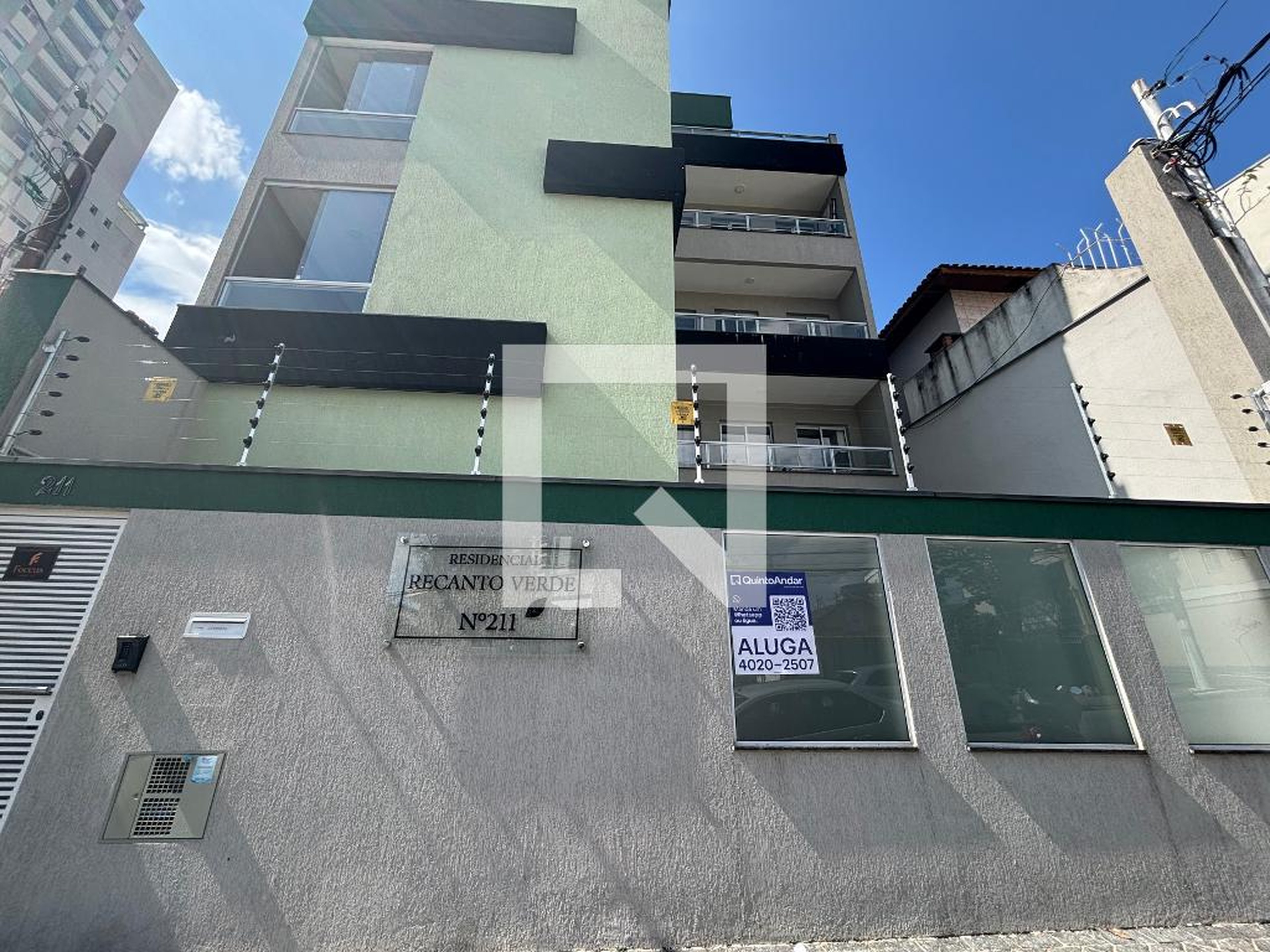 Fachada Condomínio em Rua Durval José de Barros, 211