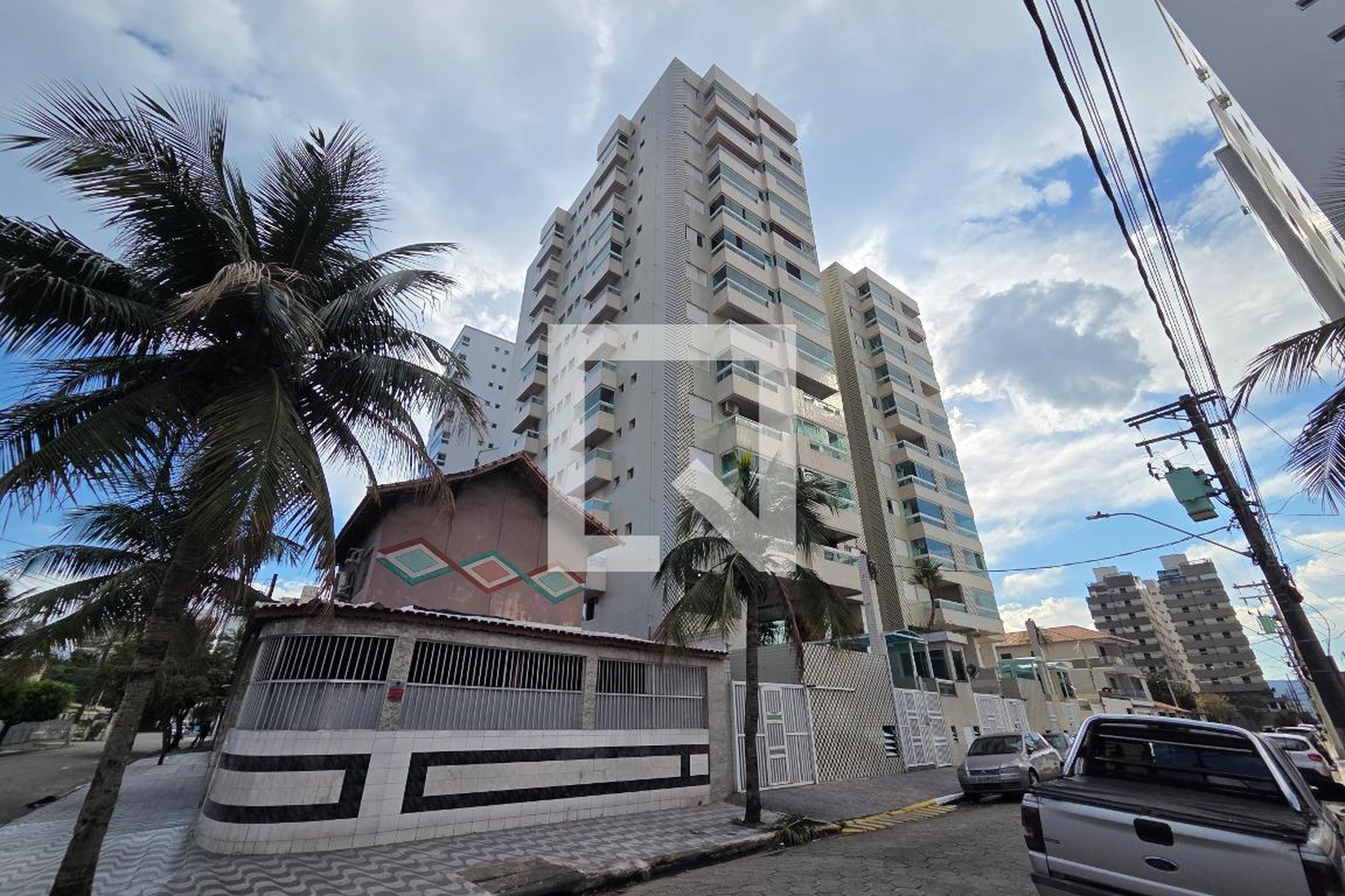 Fachada Condomínio Henrique Magno II