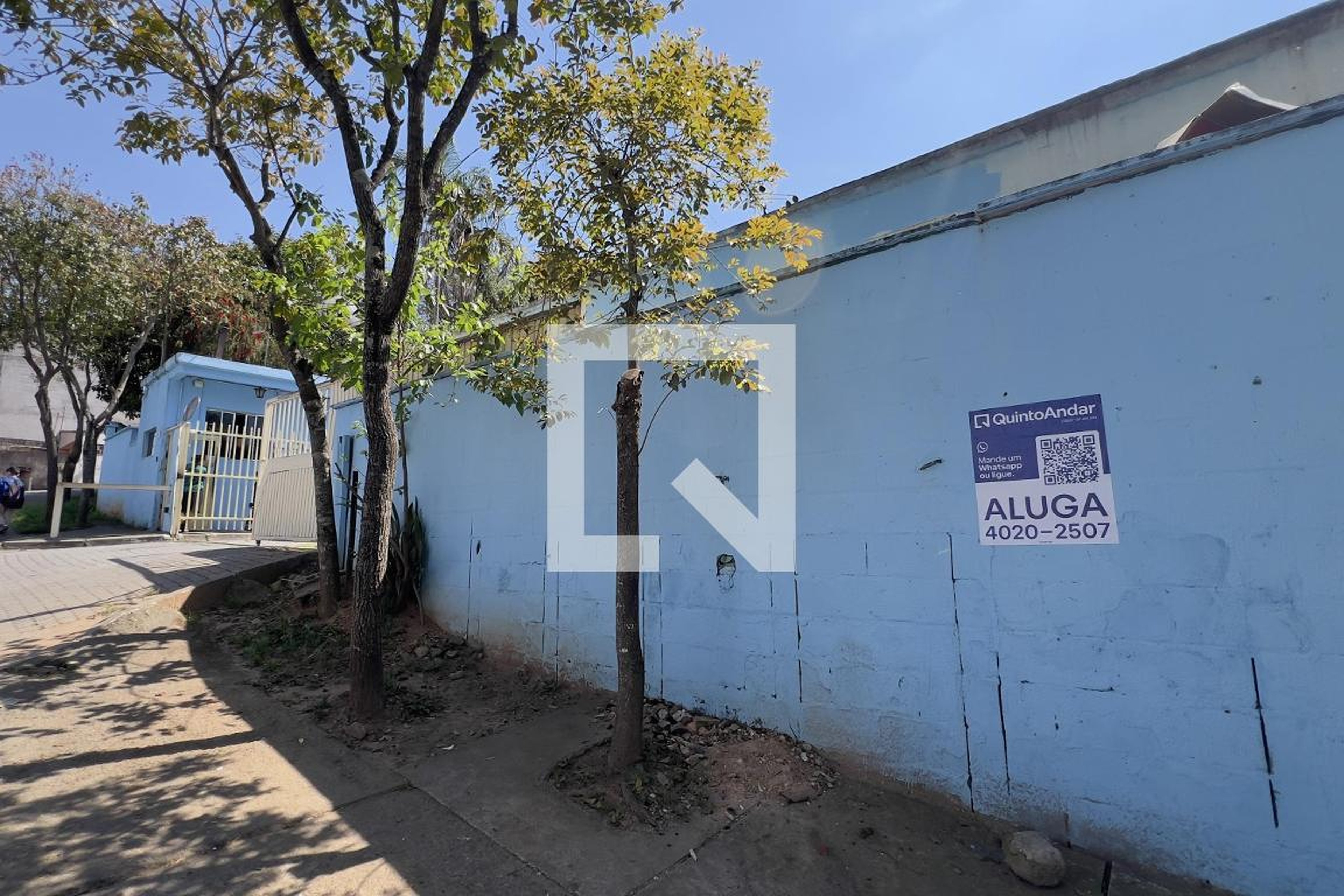 Fachada Condomínio em Rua Francisco Pereira da Silva, 145