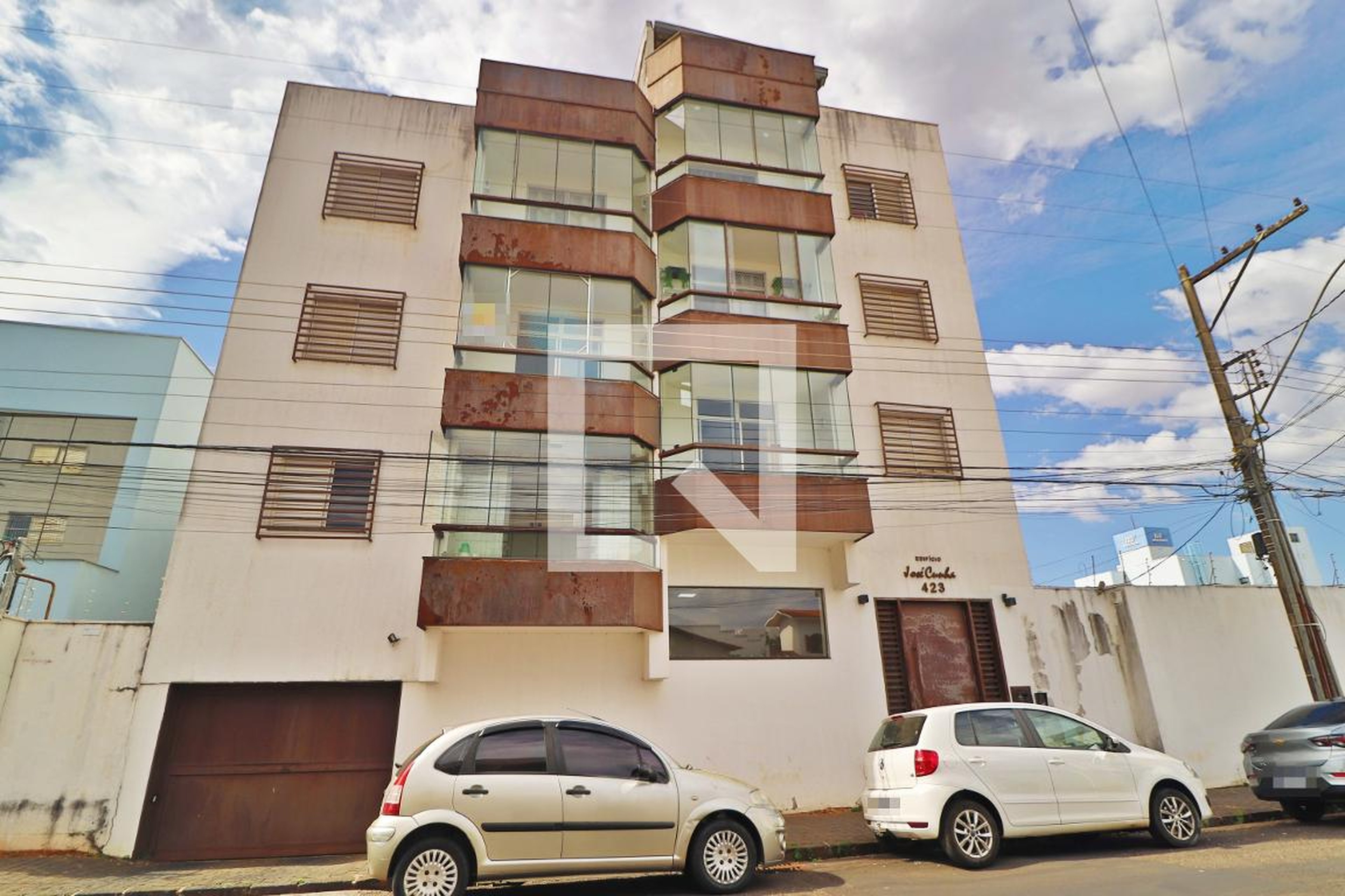 Fachada Condomínio em Rua Tupaciguara, 423