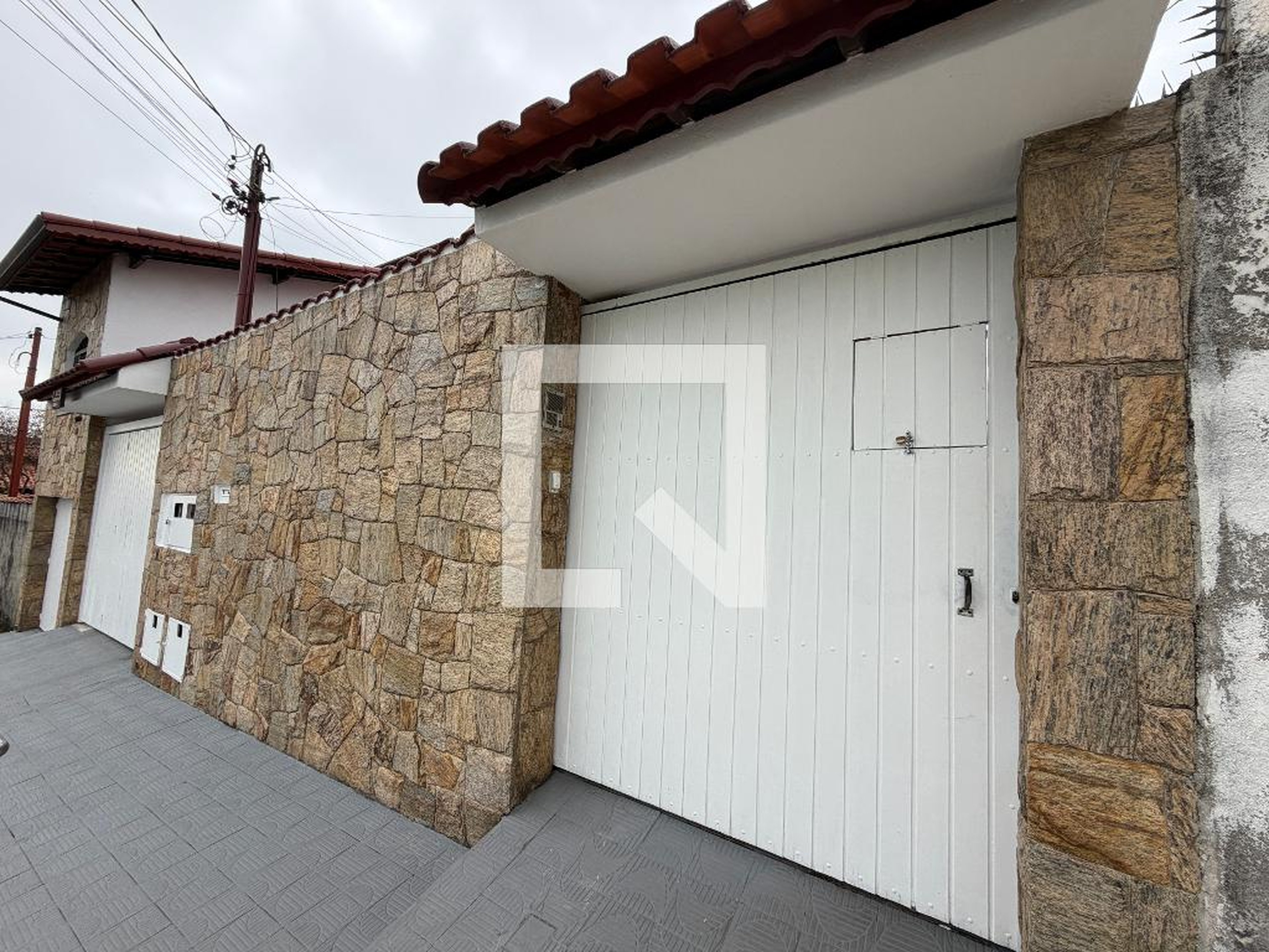 Fachada Condomínio em Rua Caieiras, 21