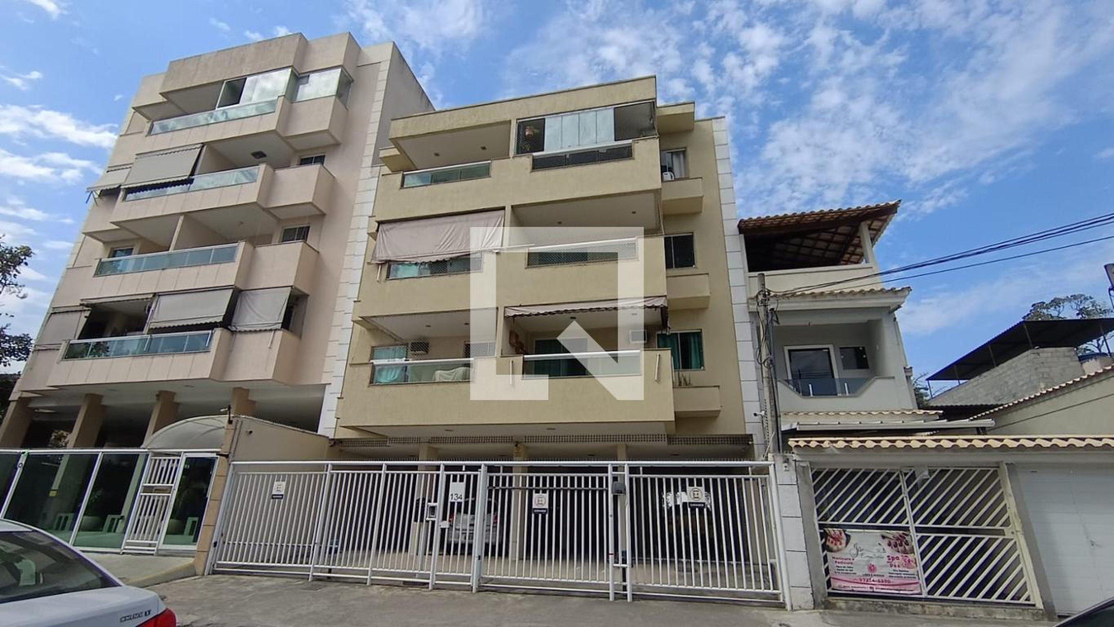 Fachada Condomínio em Rua Caçu, 134