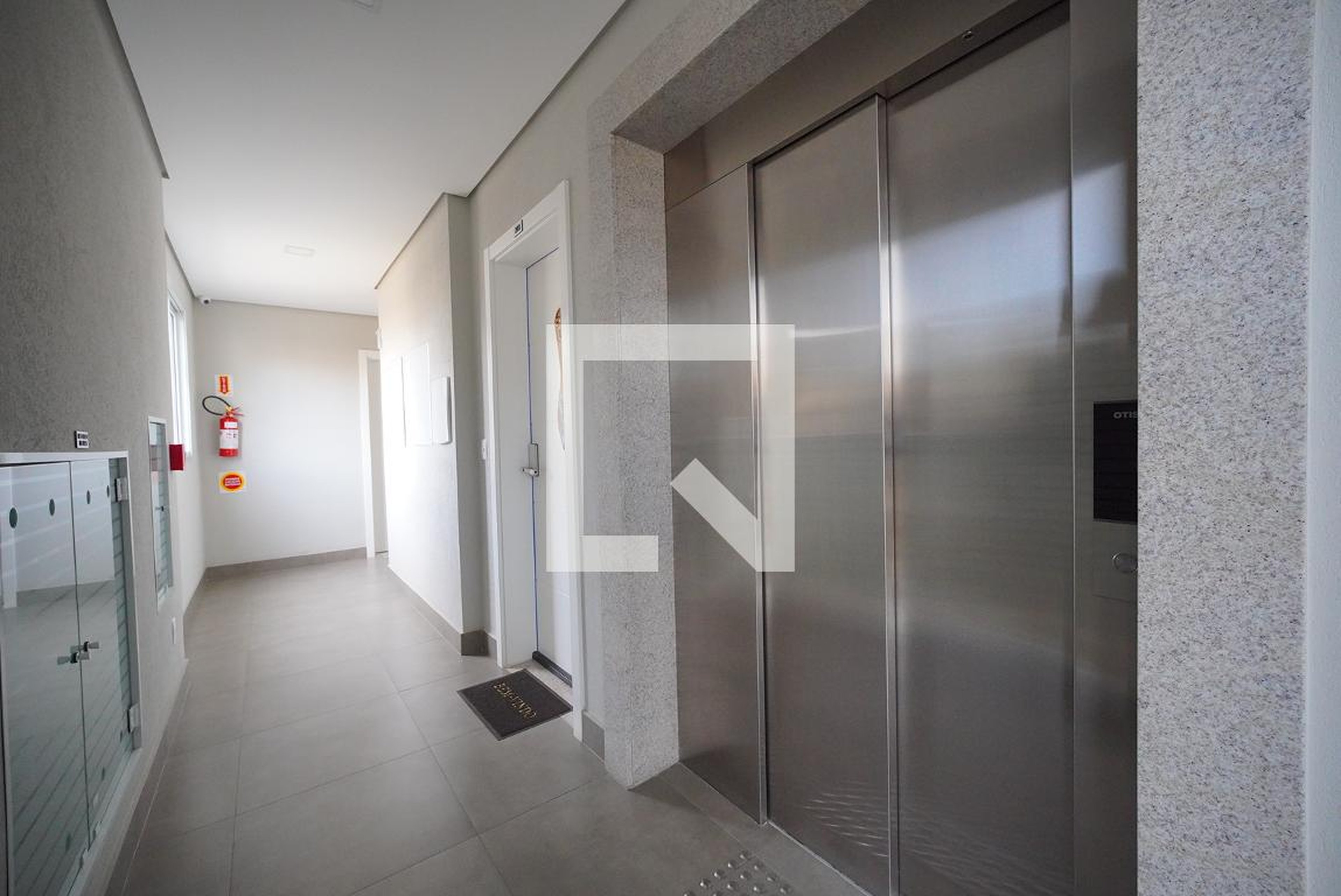 Elevador - Residencial Galeria 54