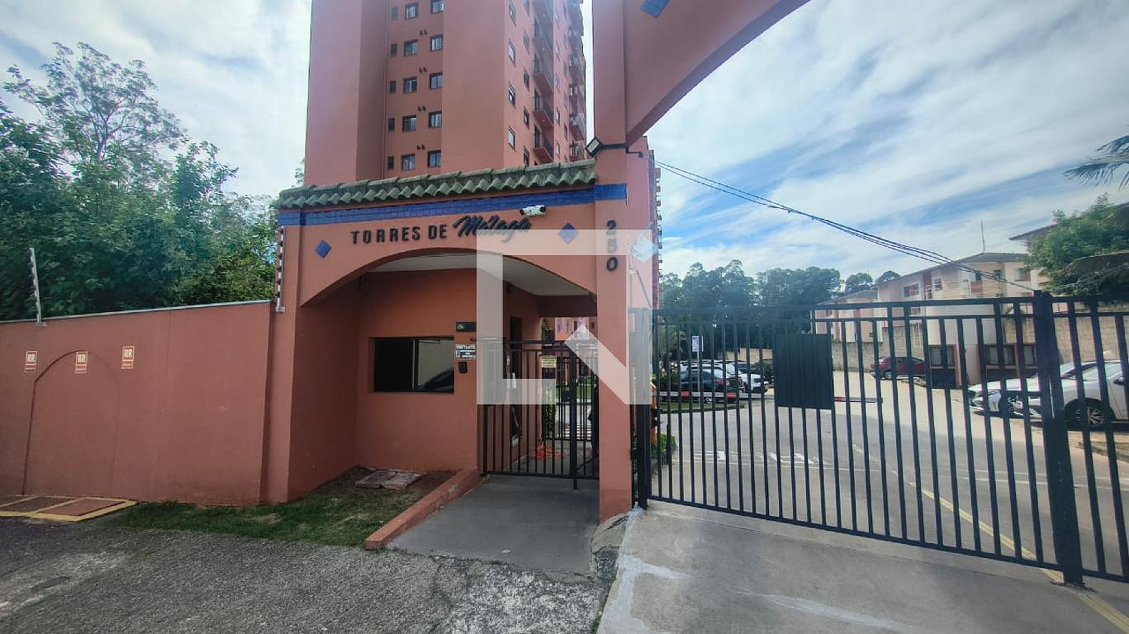 Fachada Condomínio Torres de Málaga