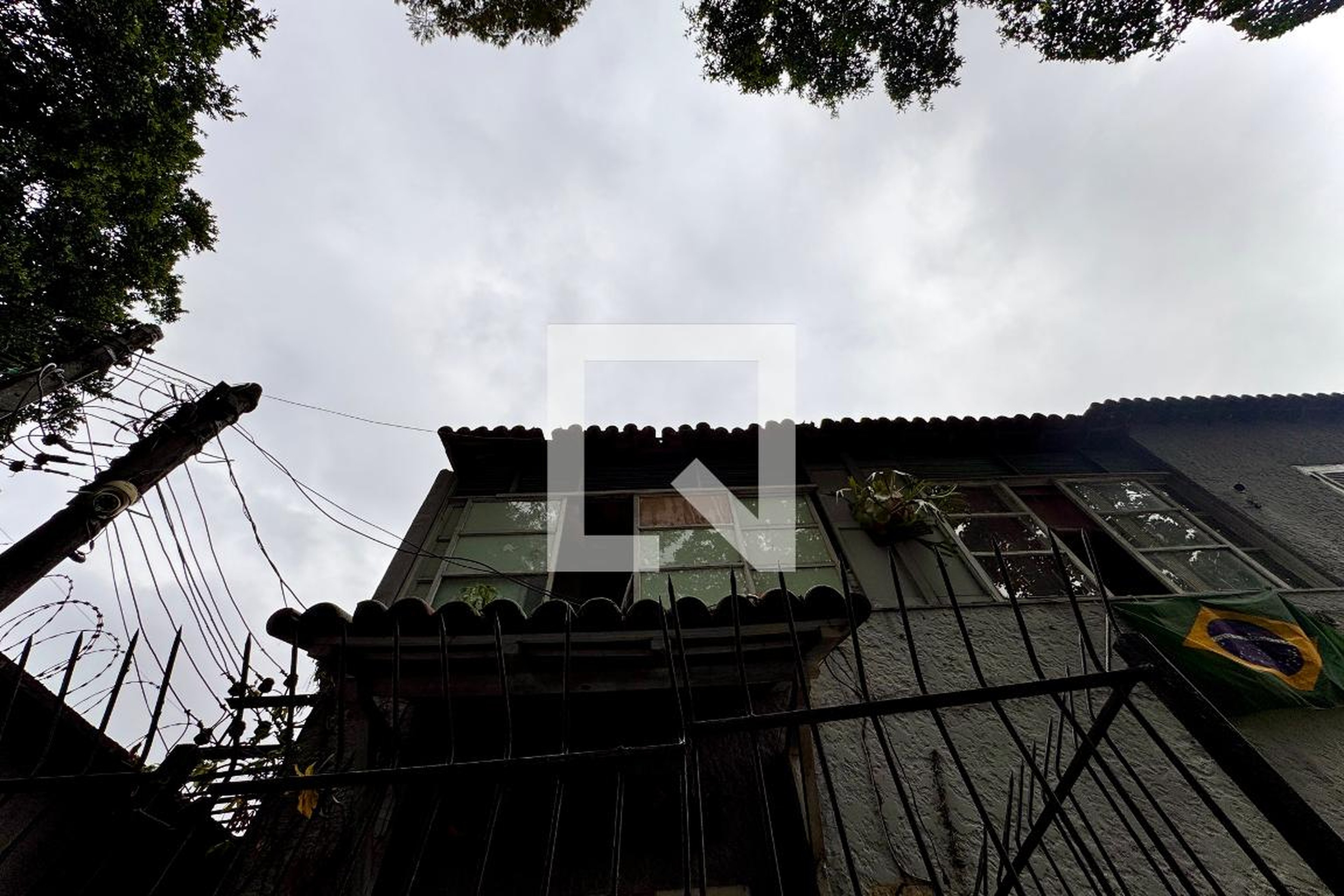 Fachada Condomínio em Rua Monte Alegre, 224