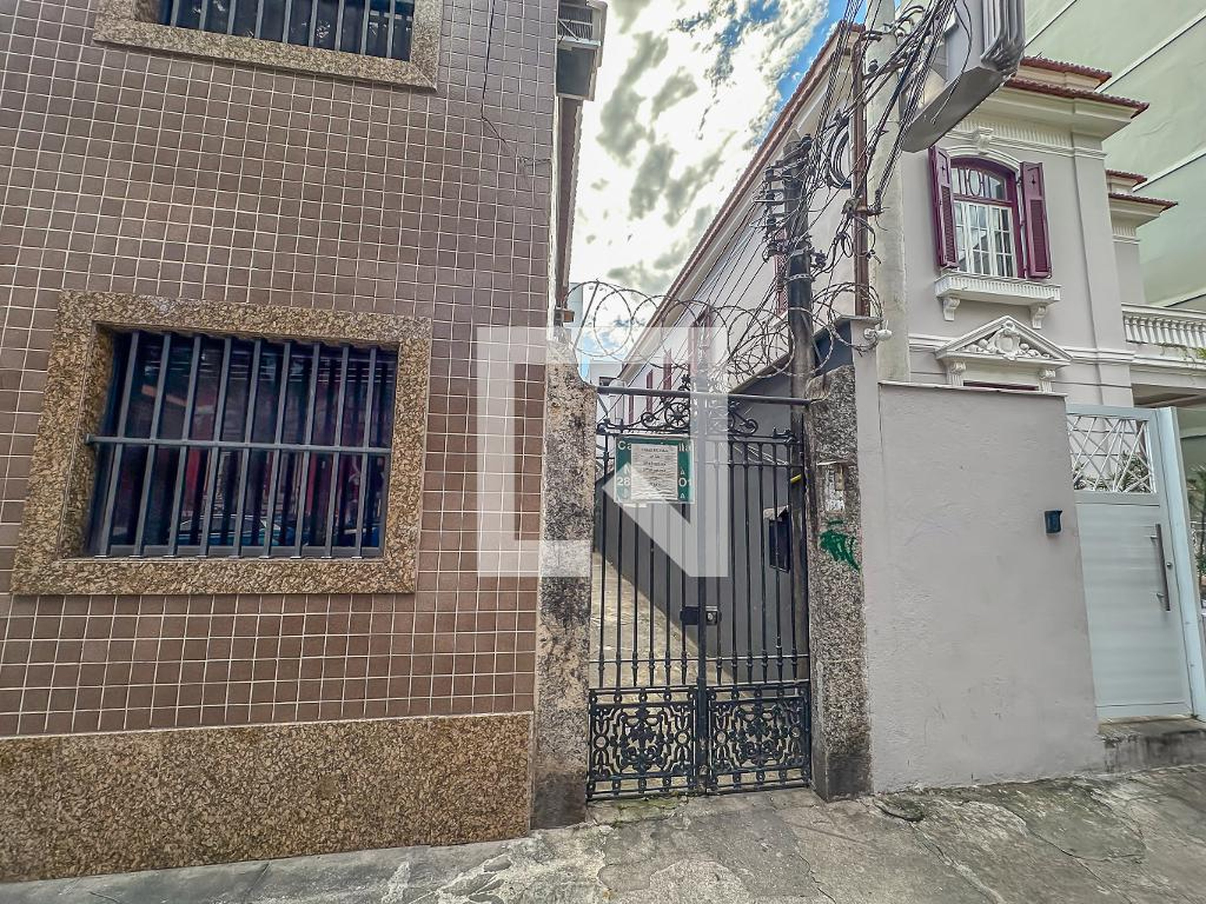 Fachada Condomínio em Rua Vicente de Sousa, 28