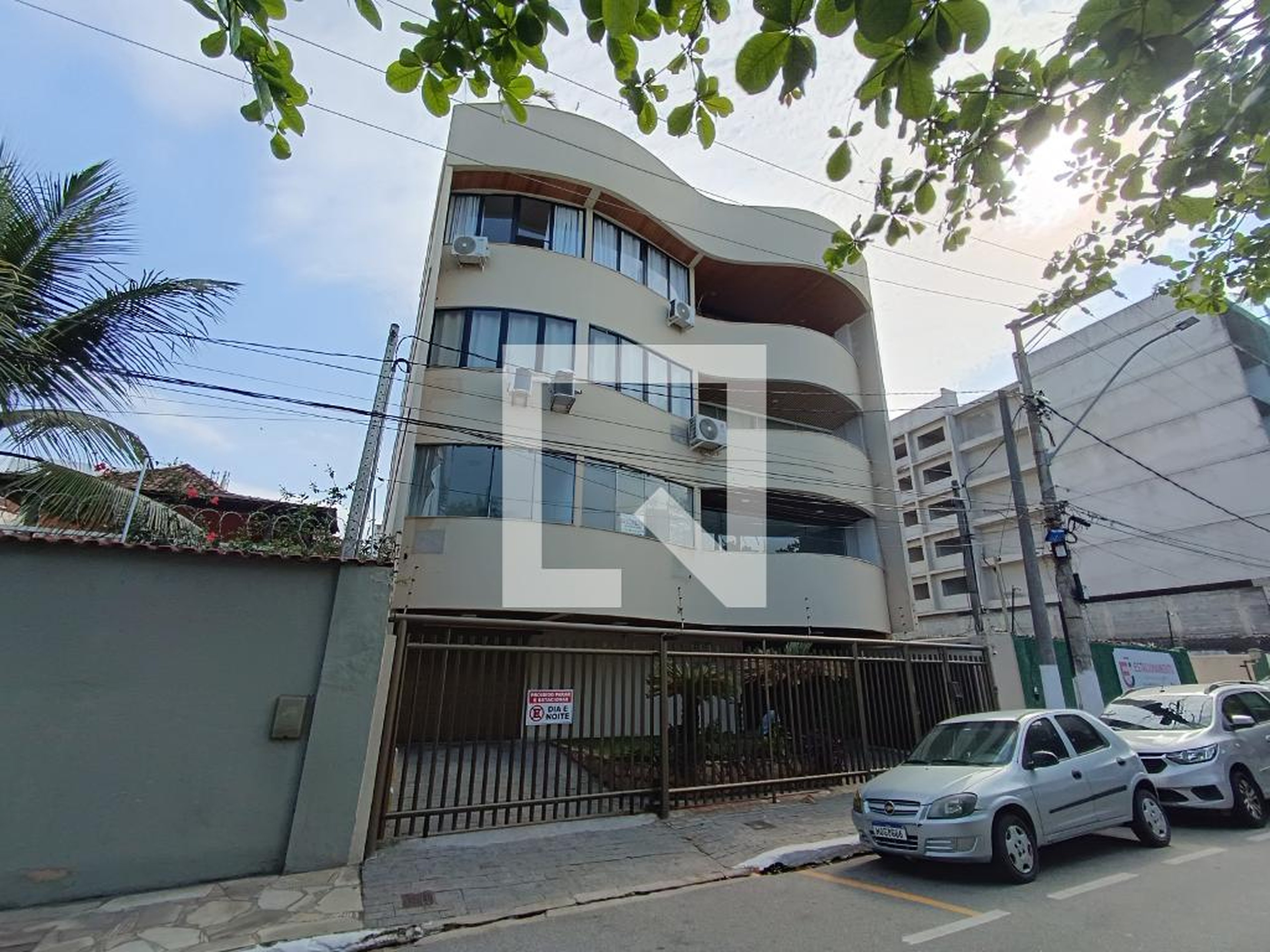 FACHADA Condomínio em Rua Bariloche, 212