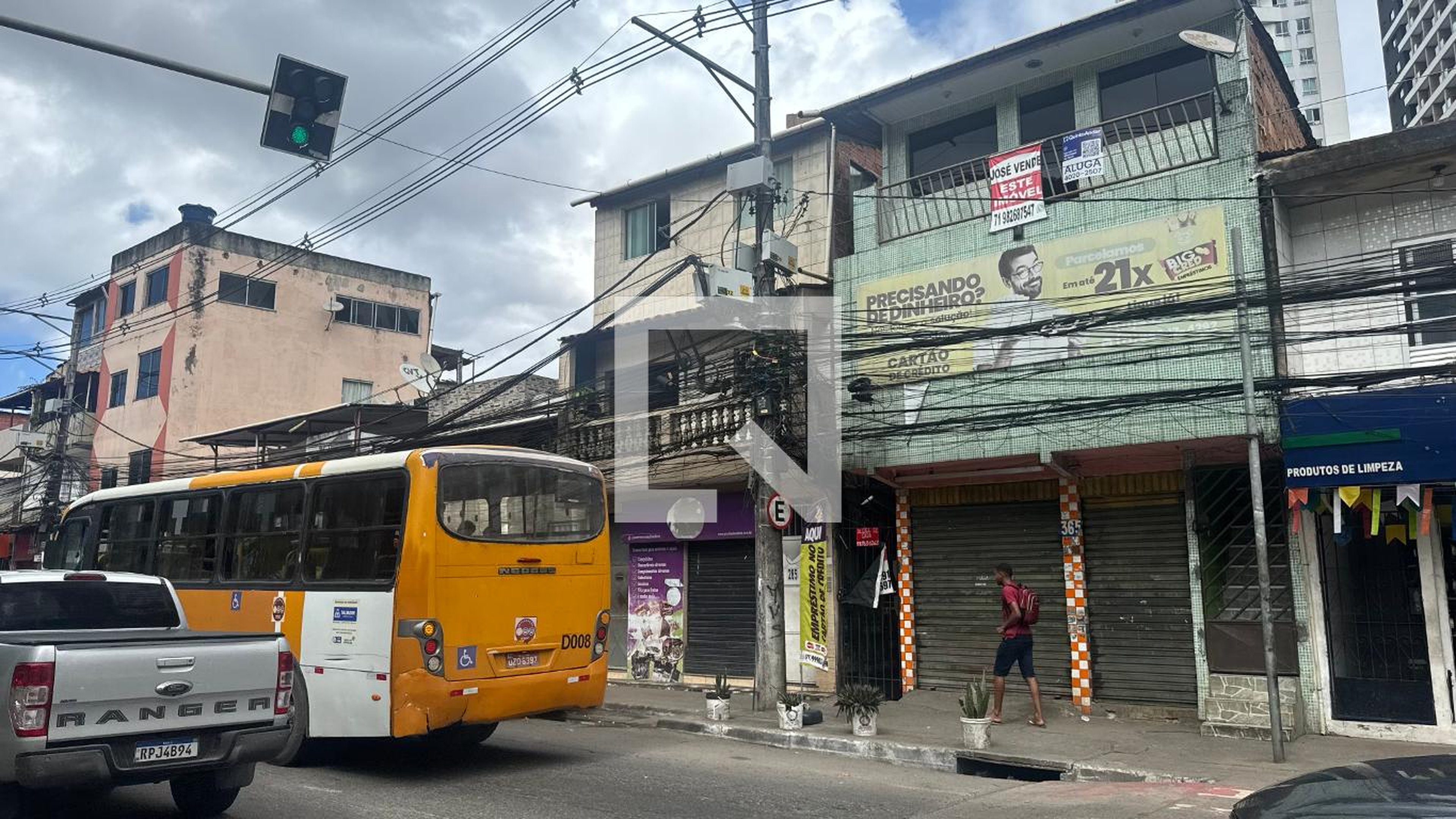Fachada Condomínio em Avenida Edgard Santos, 365