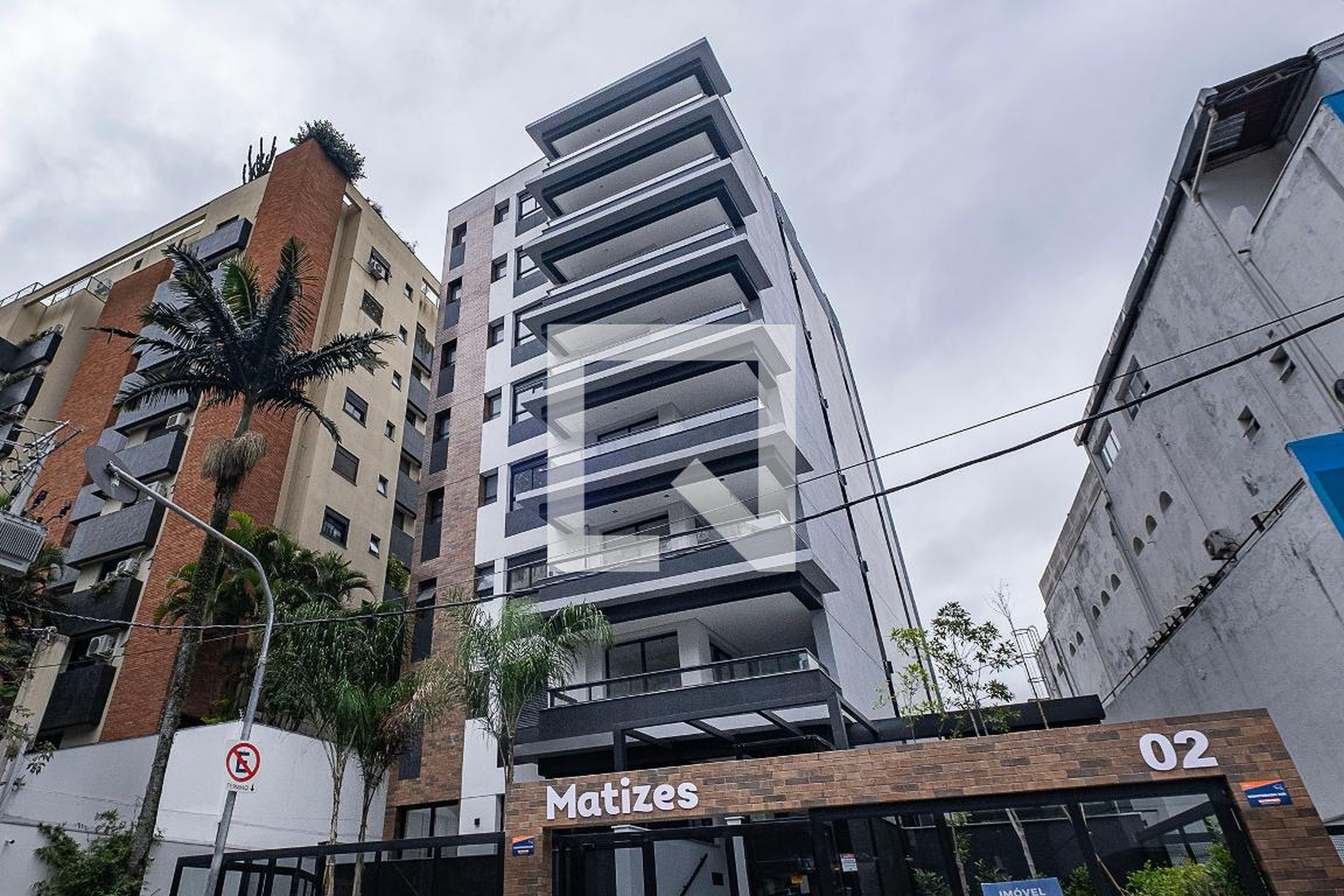 Fachada Condomínio em Rua Beatriz Galvão, 2
