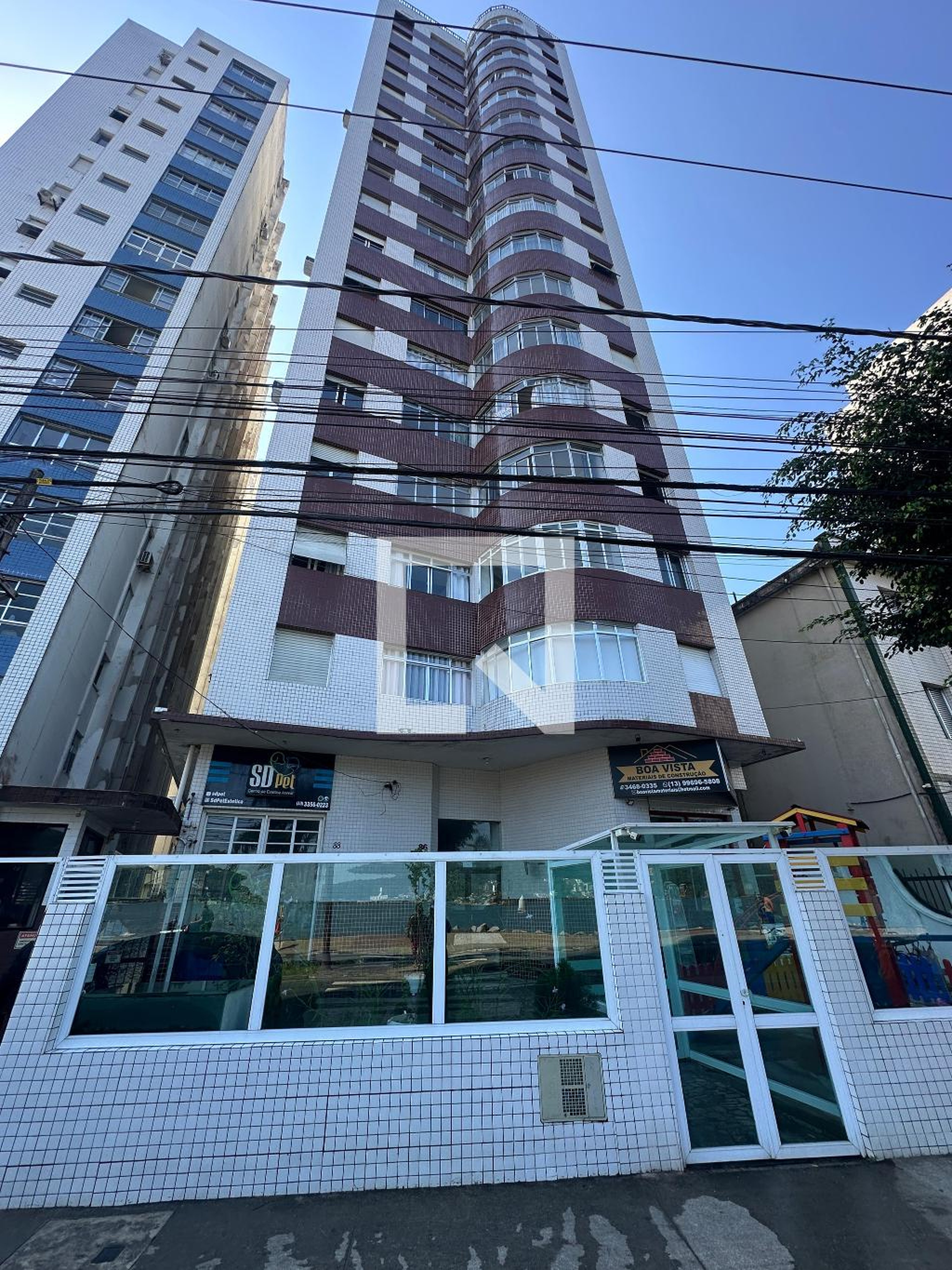 Fachada do Prédio Condomínio Saturno