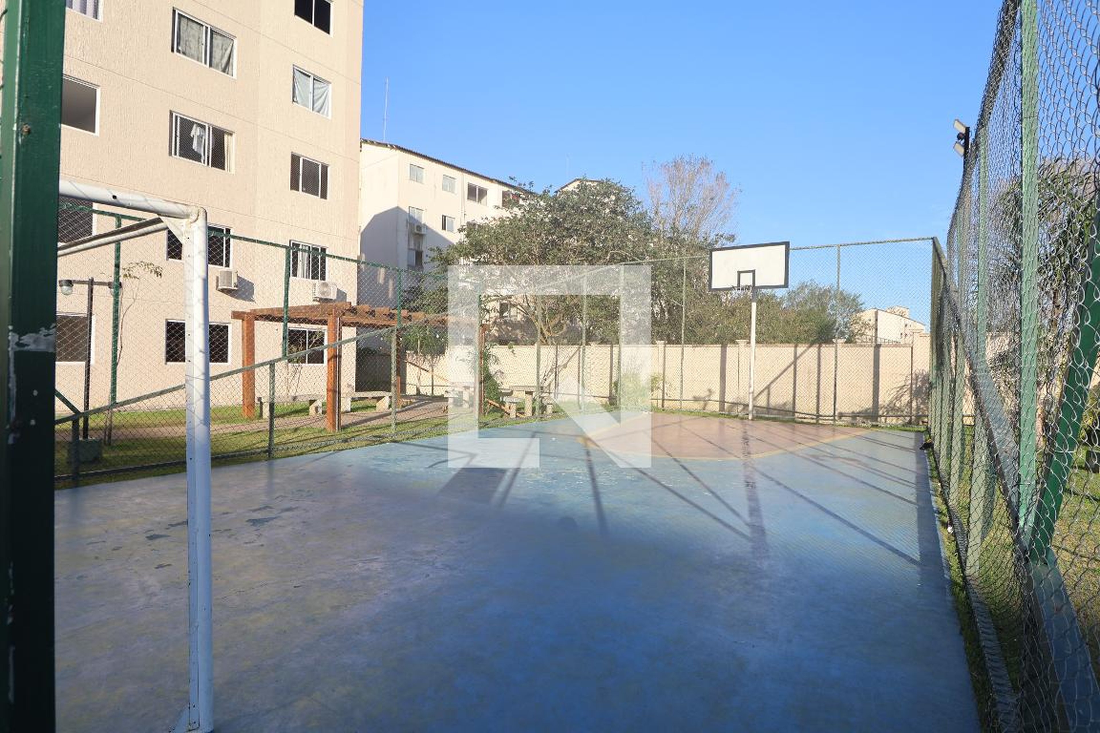 Quadra Esportiva Condomínio em Rua Escócia, 70