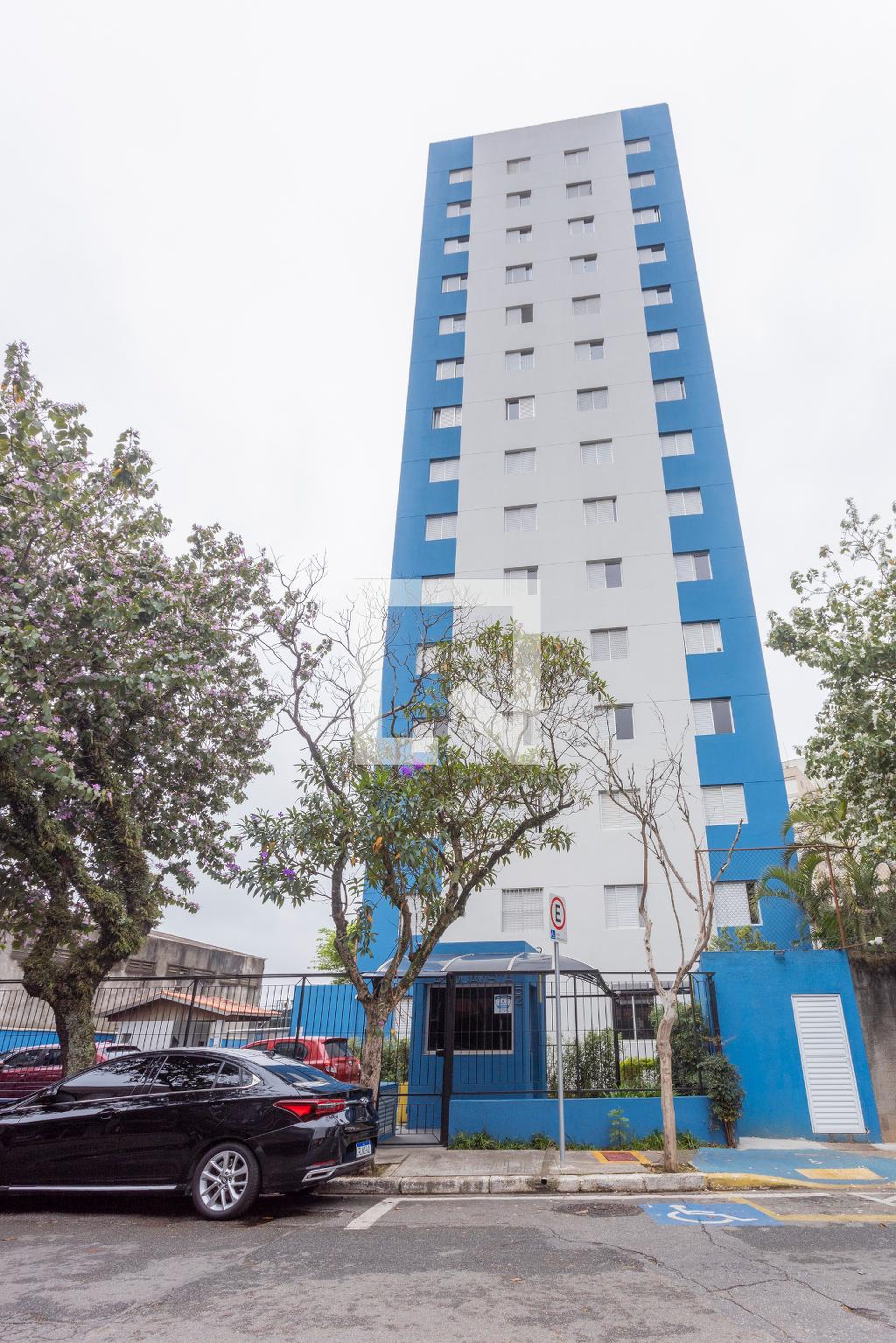 Fachada Condomínio em Rua Manoel Soares Sebastião, 52