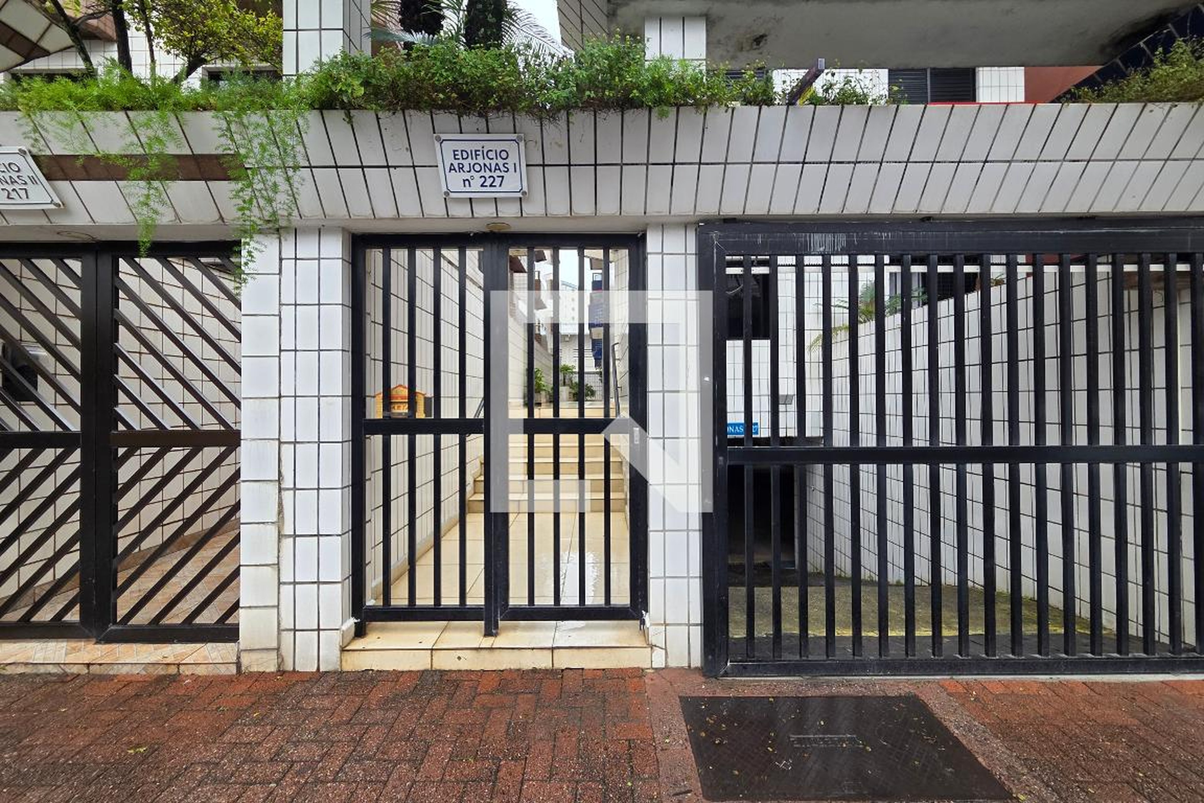 Fachada Condomínio em Rua Oceânica Amábile, 227