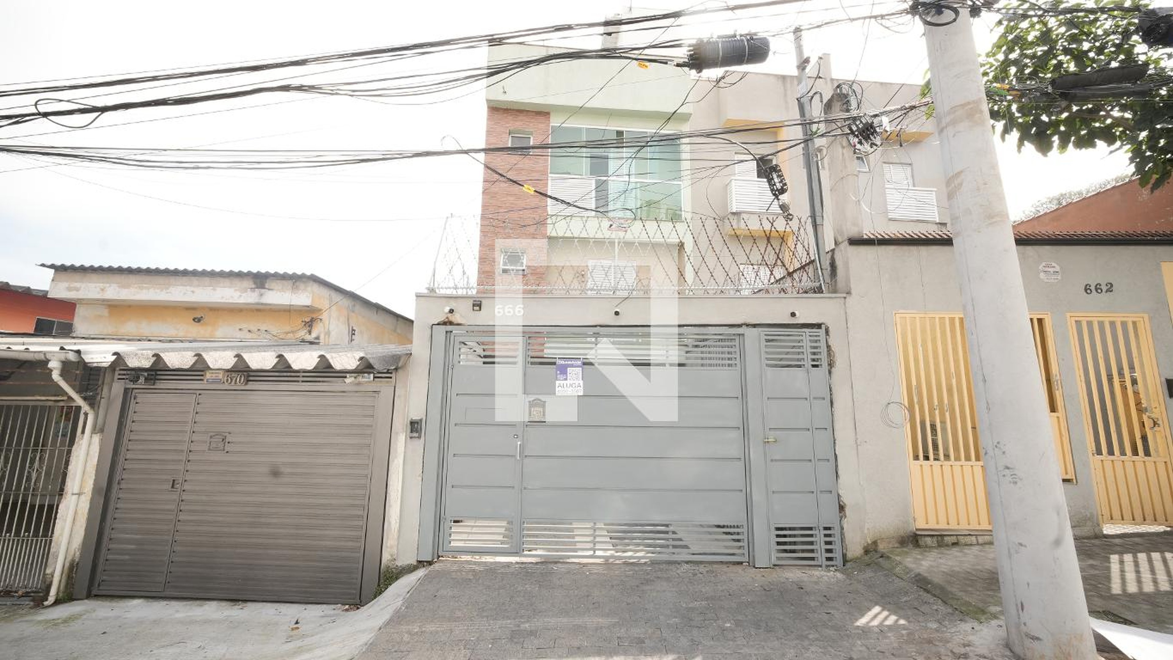 Fachada do Prédio Condomínio em Rua Andradina, 666