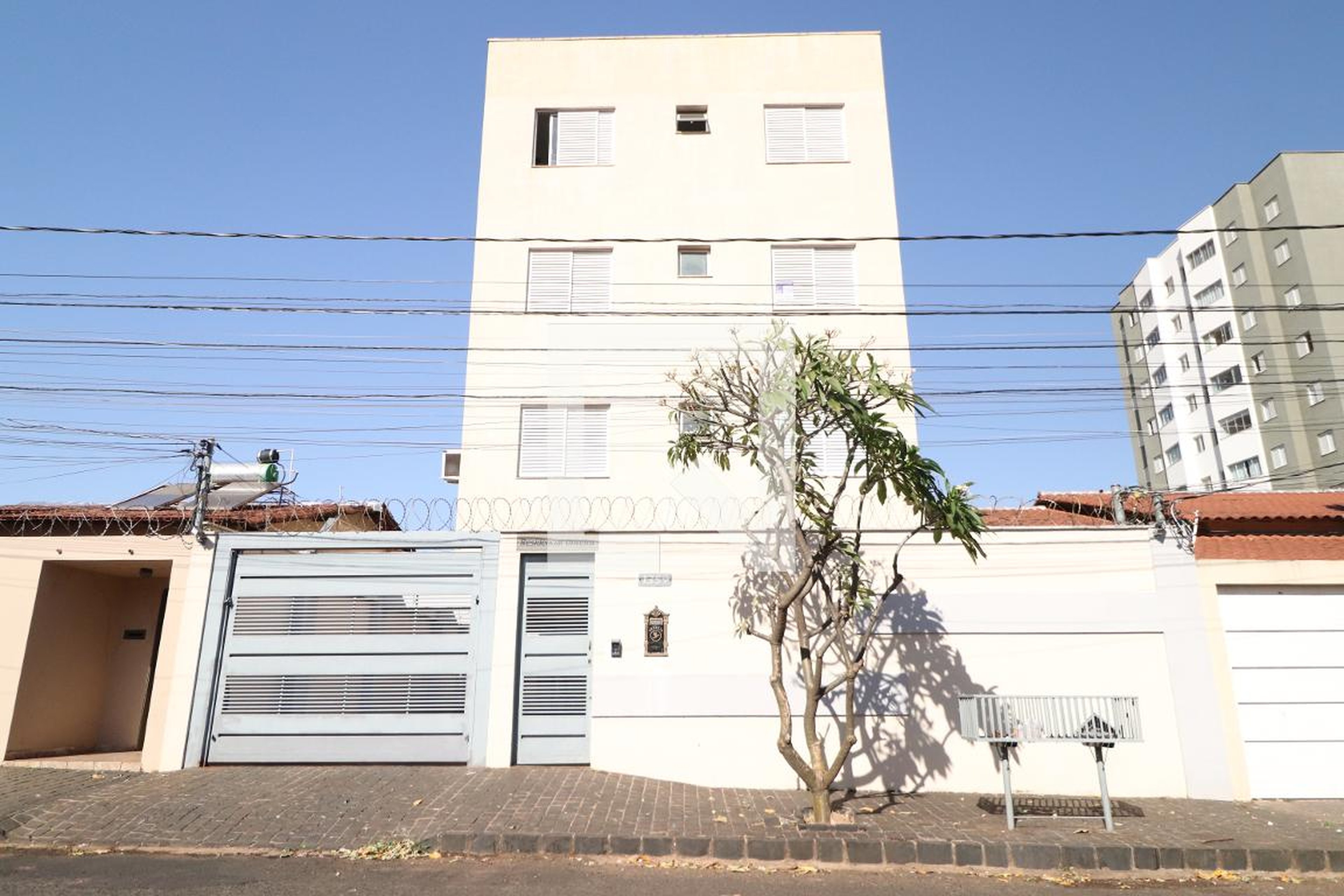 Fachada Residencial Oliveira