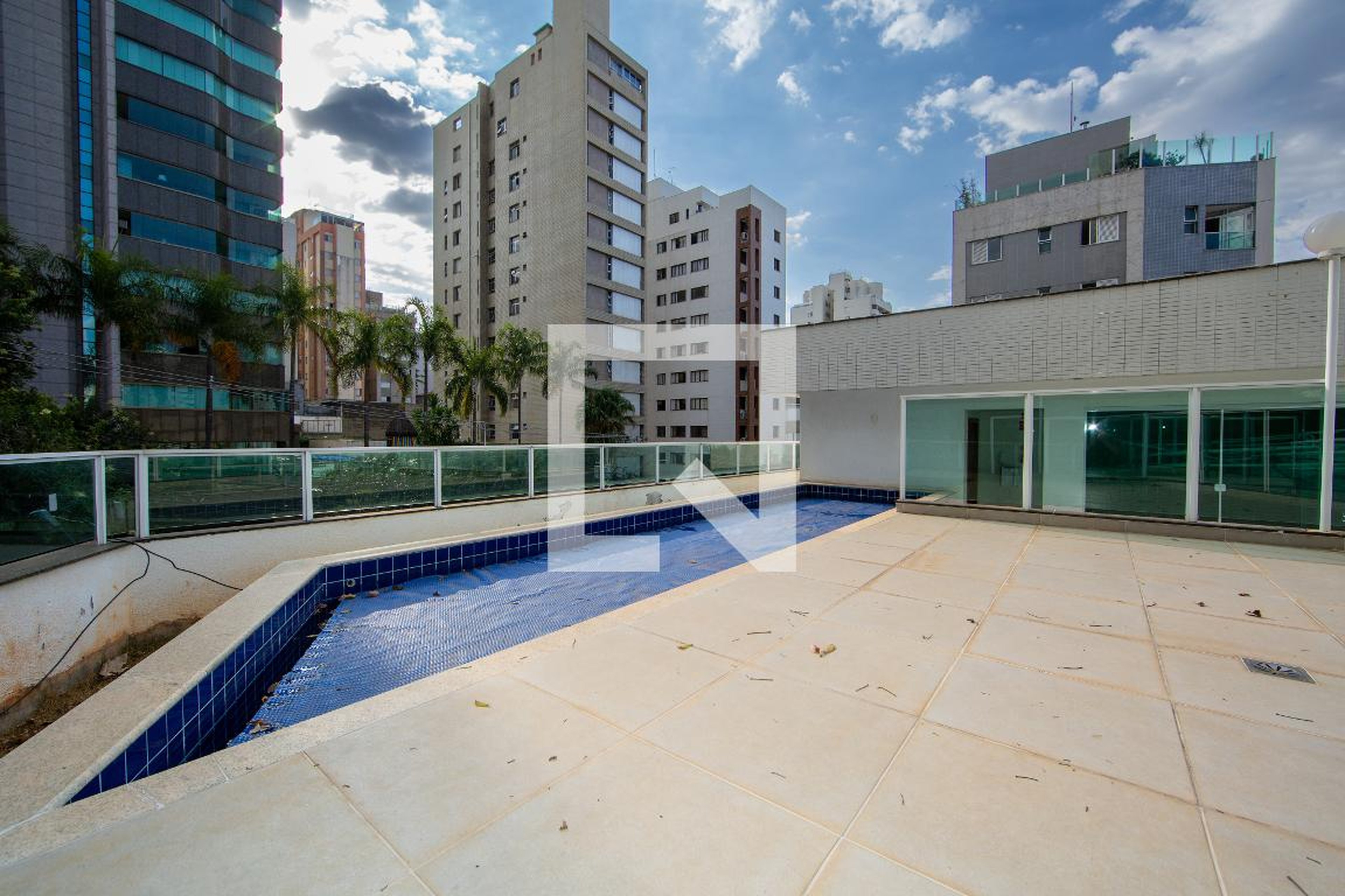 PISCINA - 