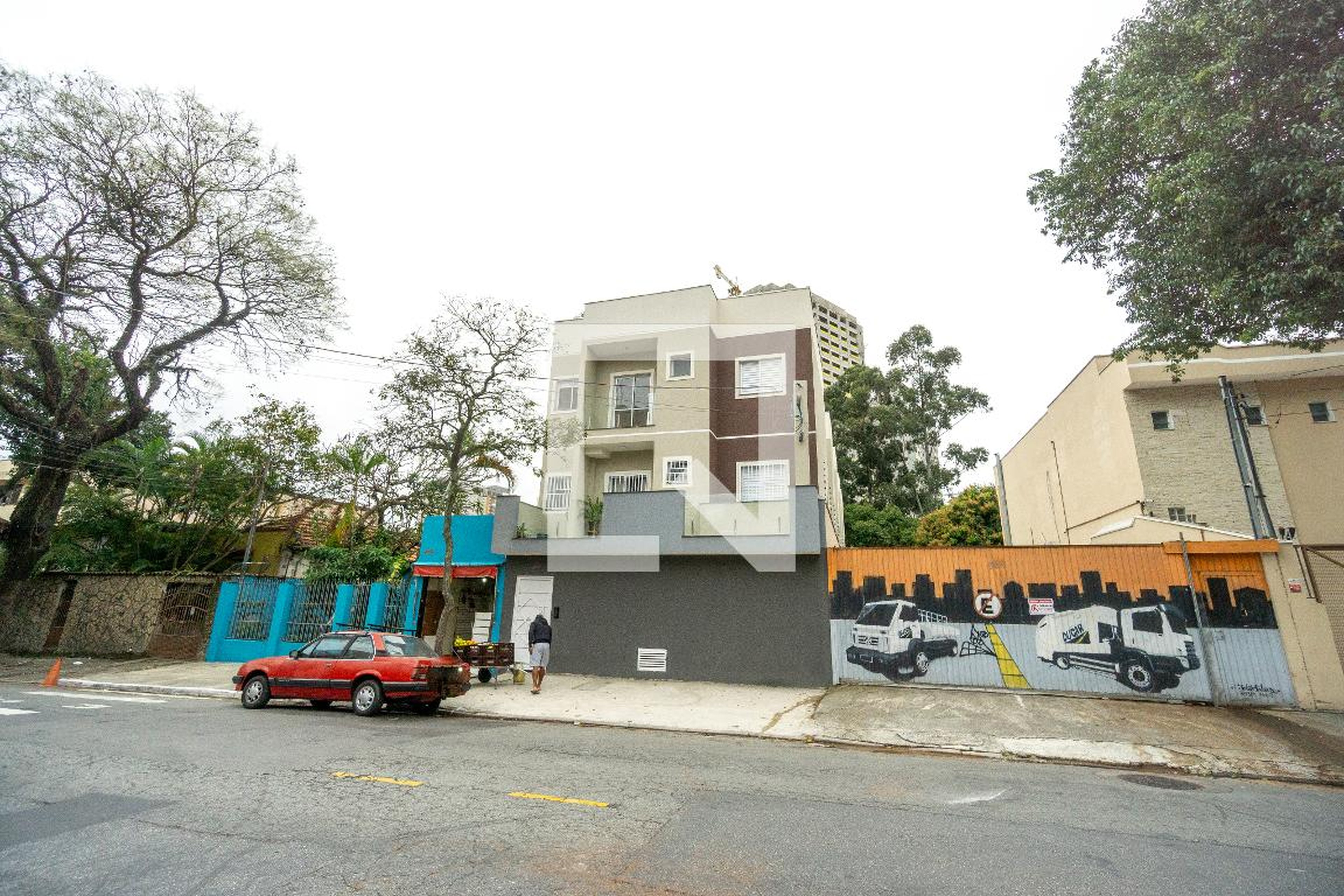 Fachada Condomínio em Rua Joaquim Marra, 85