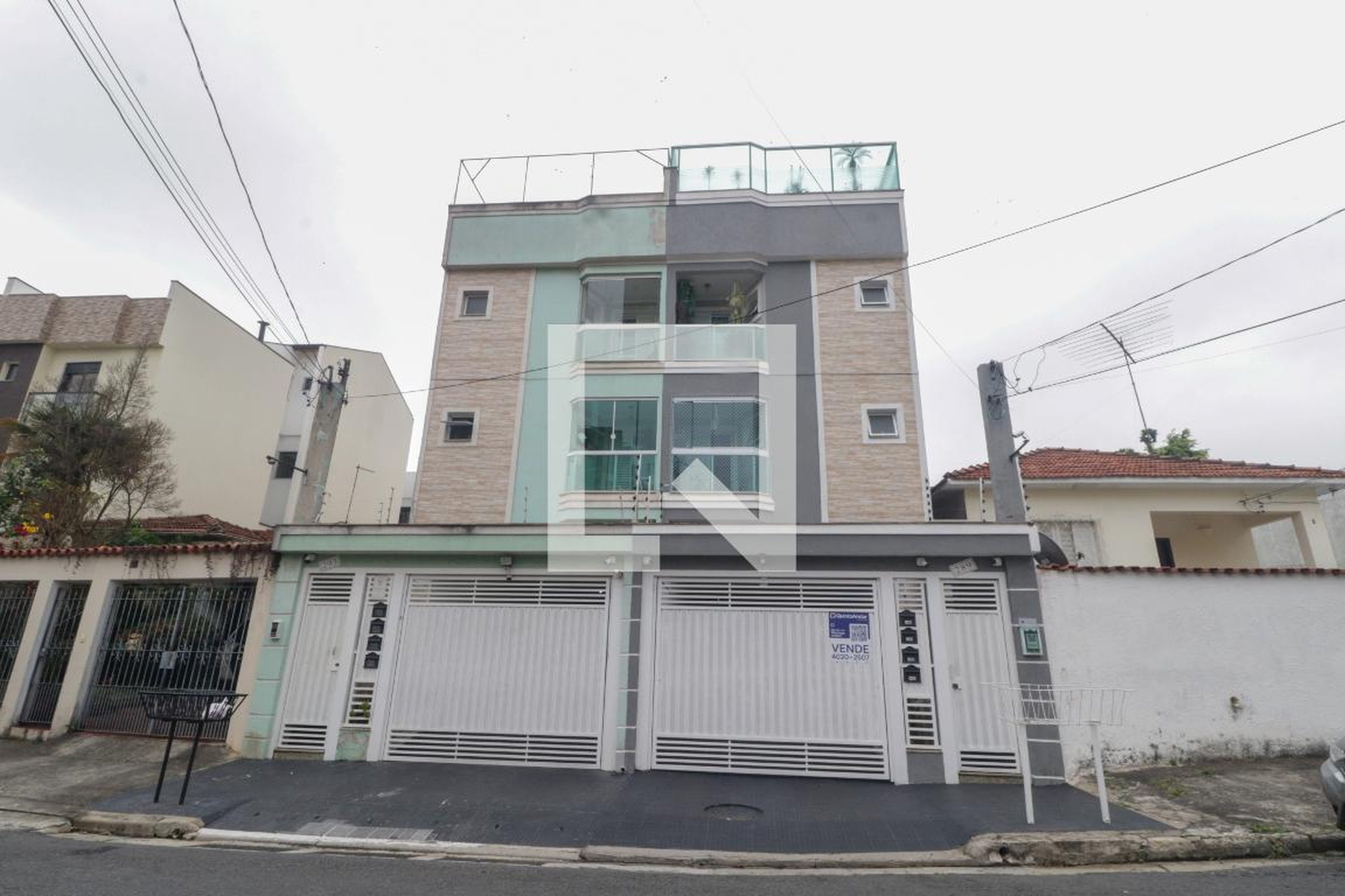 Fachada Condomínio em Rua do Contorno, 289