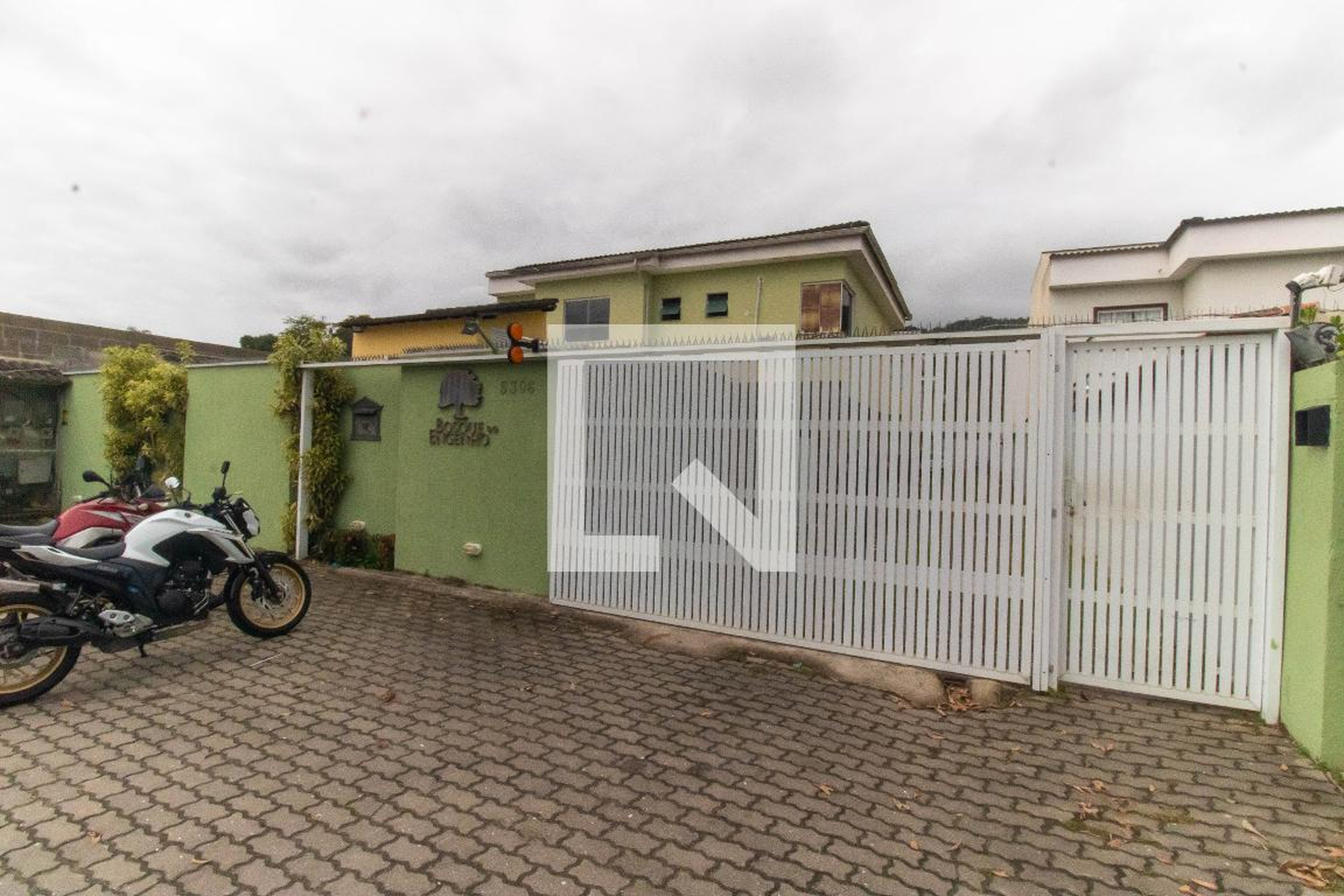 Fachada Condomínio em Avenida Irene Lopes Sodré, 5306
