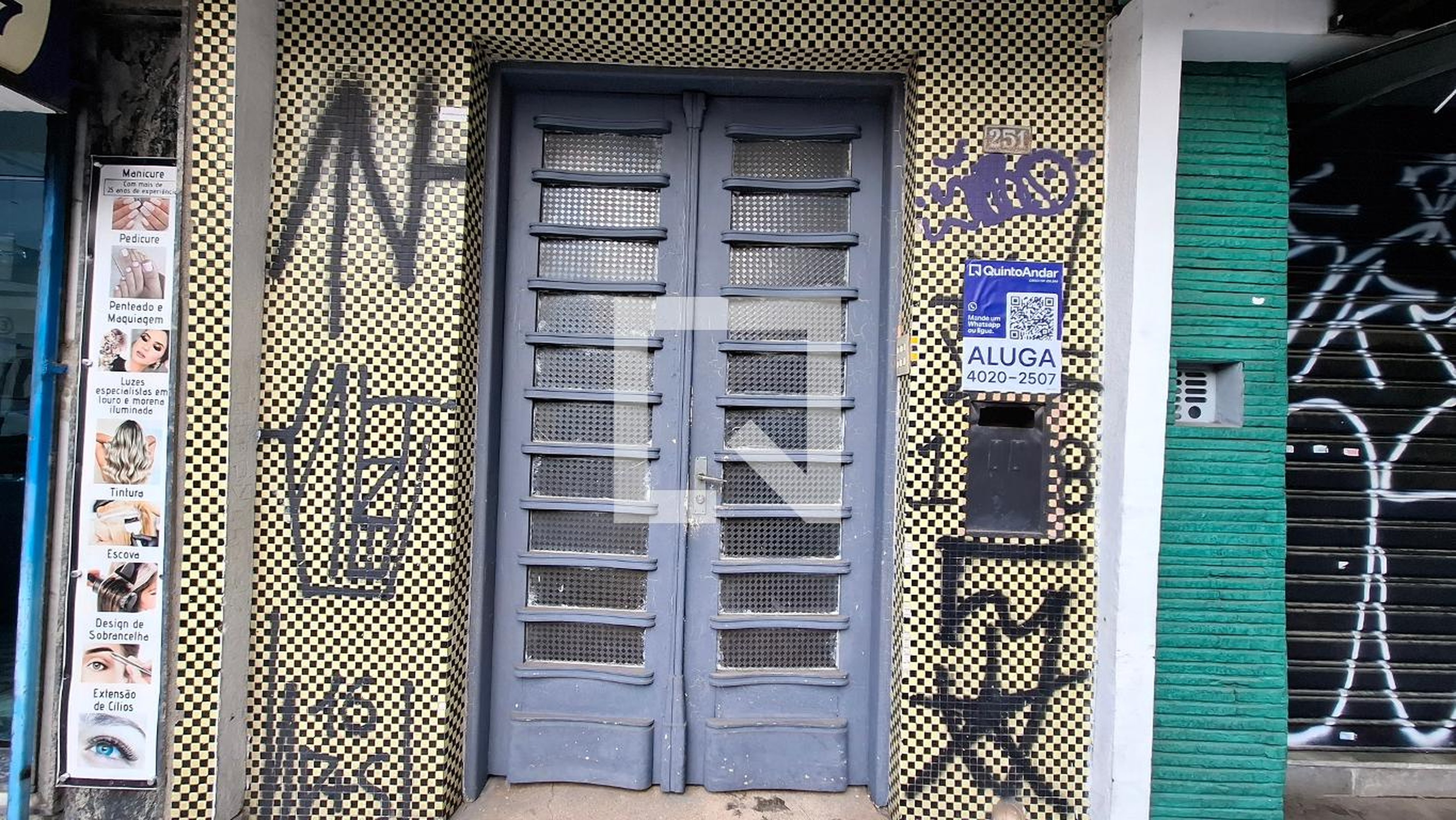 Fachada Condomínio em Rua Coronel Francisco Amaro, 251