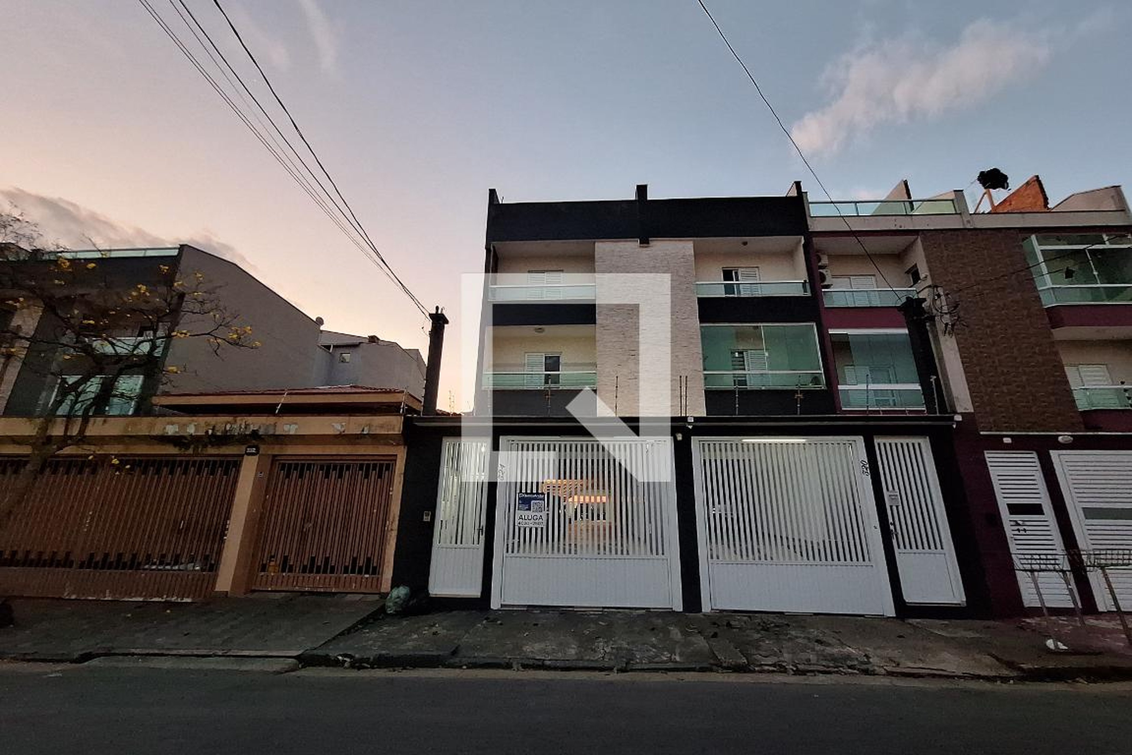 Fachada Condomínio em Rua Atibaia, 324
