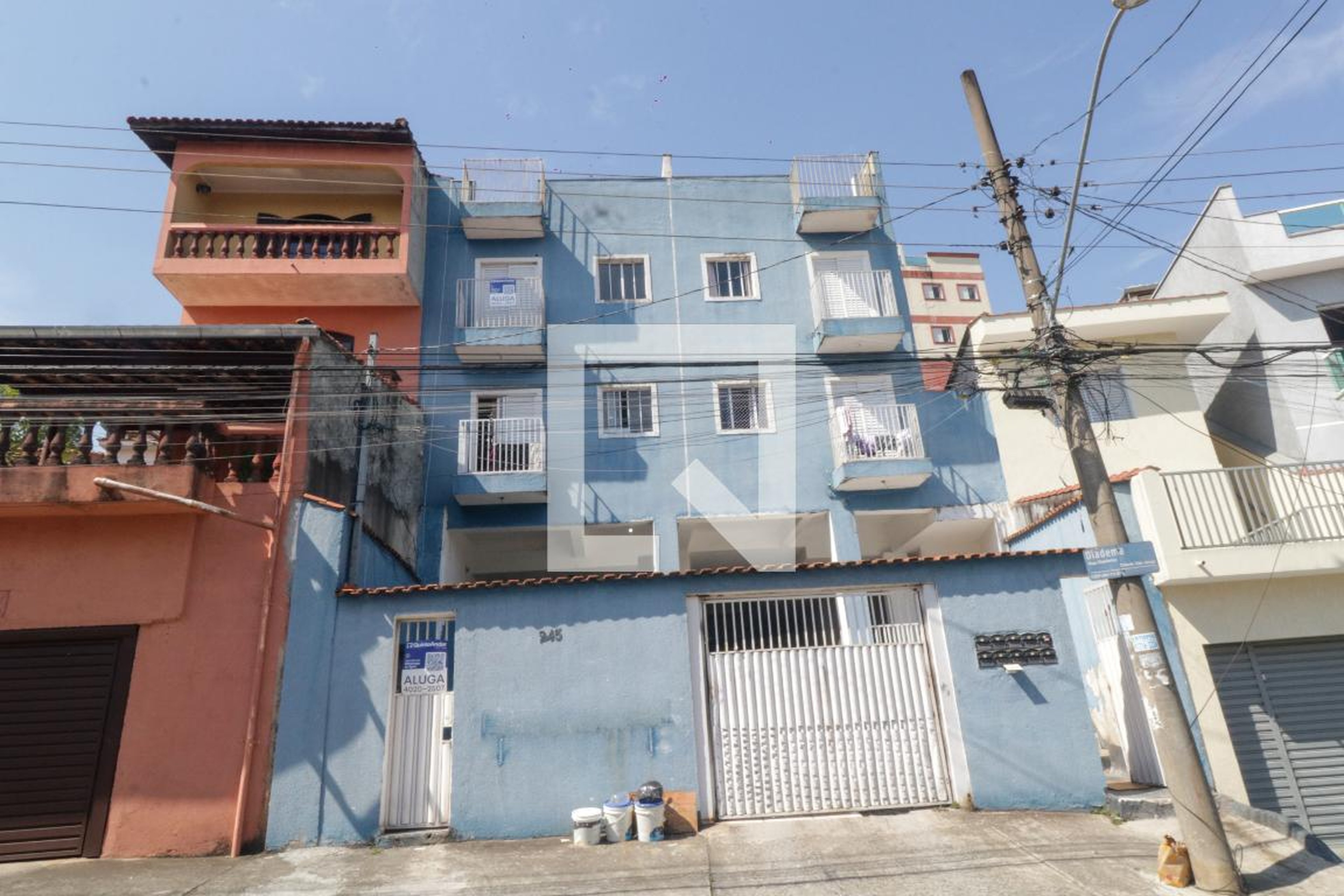 Fachada Condomínio em Rua Diadema, 245
