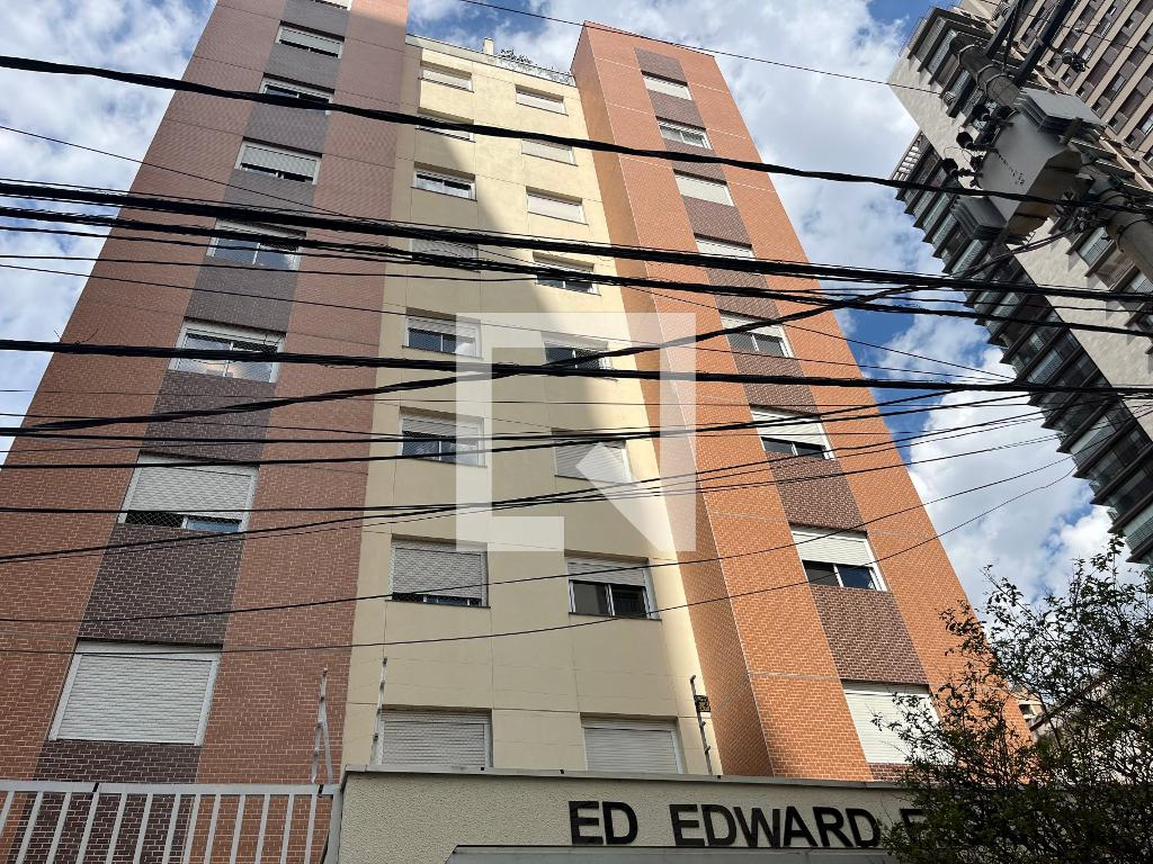 Fachada do Prédio Condomínio Edward Elgar