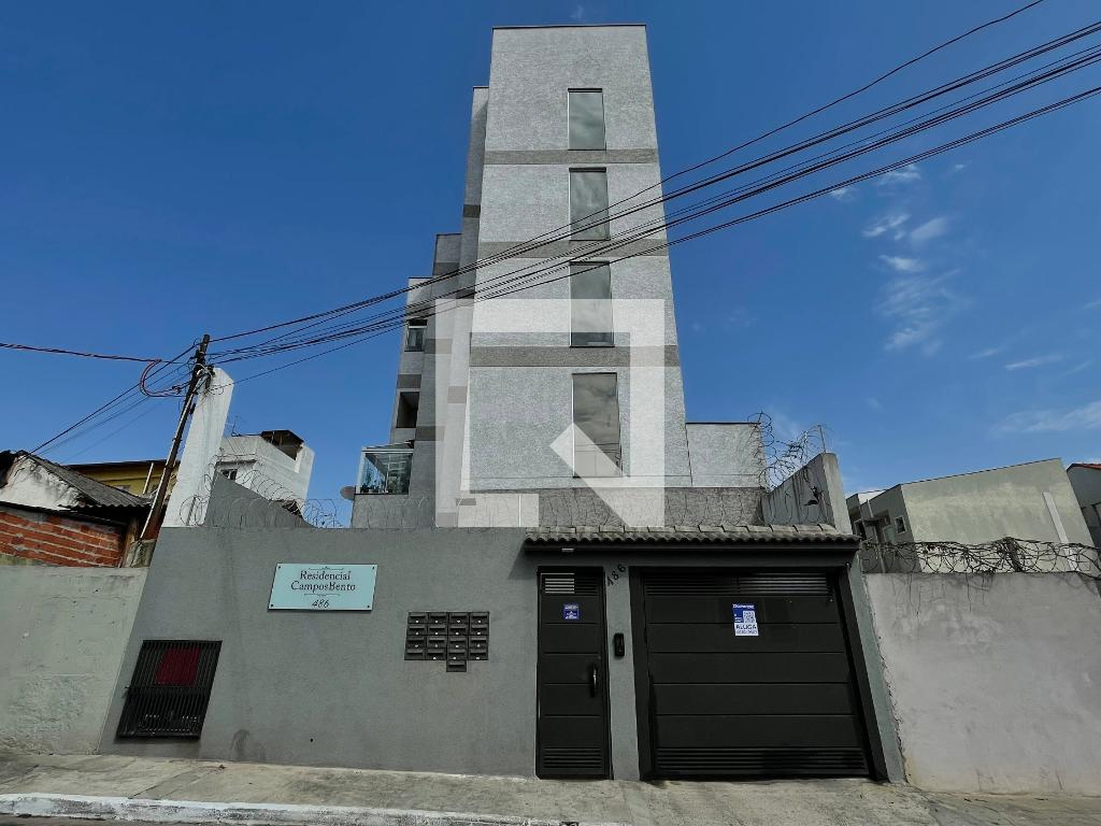 Fachada Condomínio em Rua Antônio de Freitas Toledo, 486