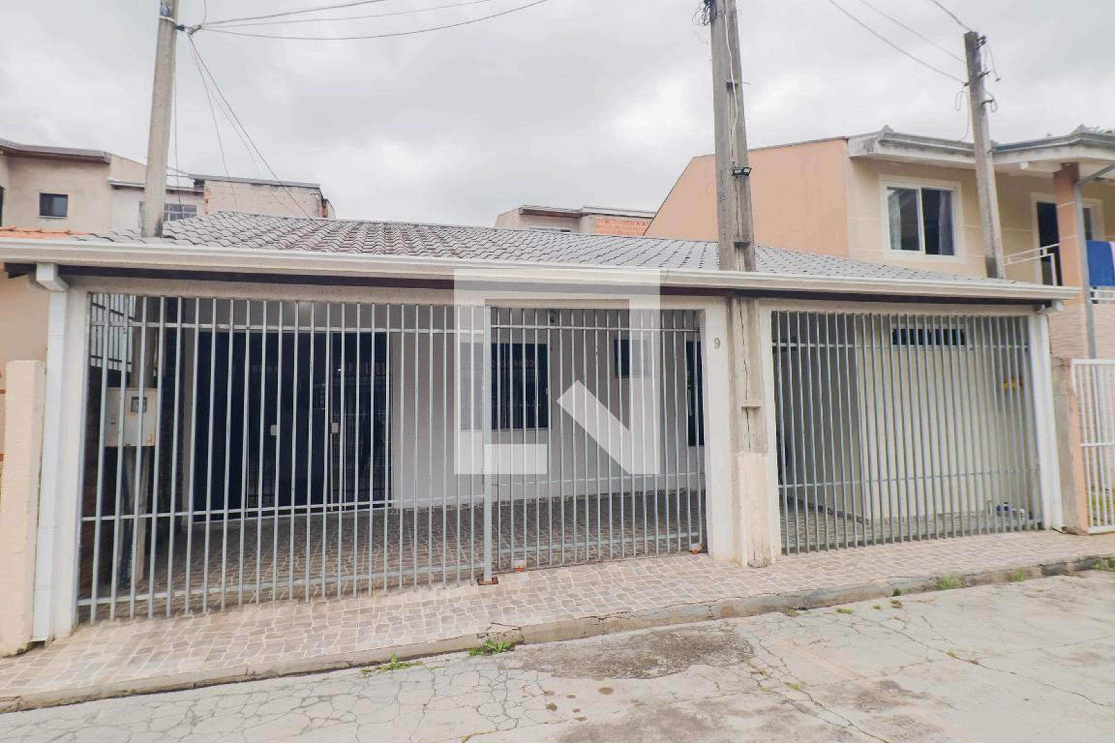 Fachada Condomínio em Rua Cristiano Strobel, 3436