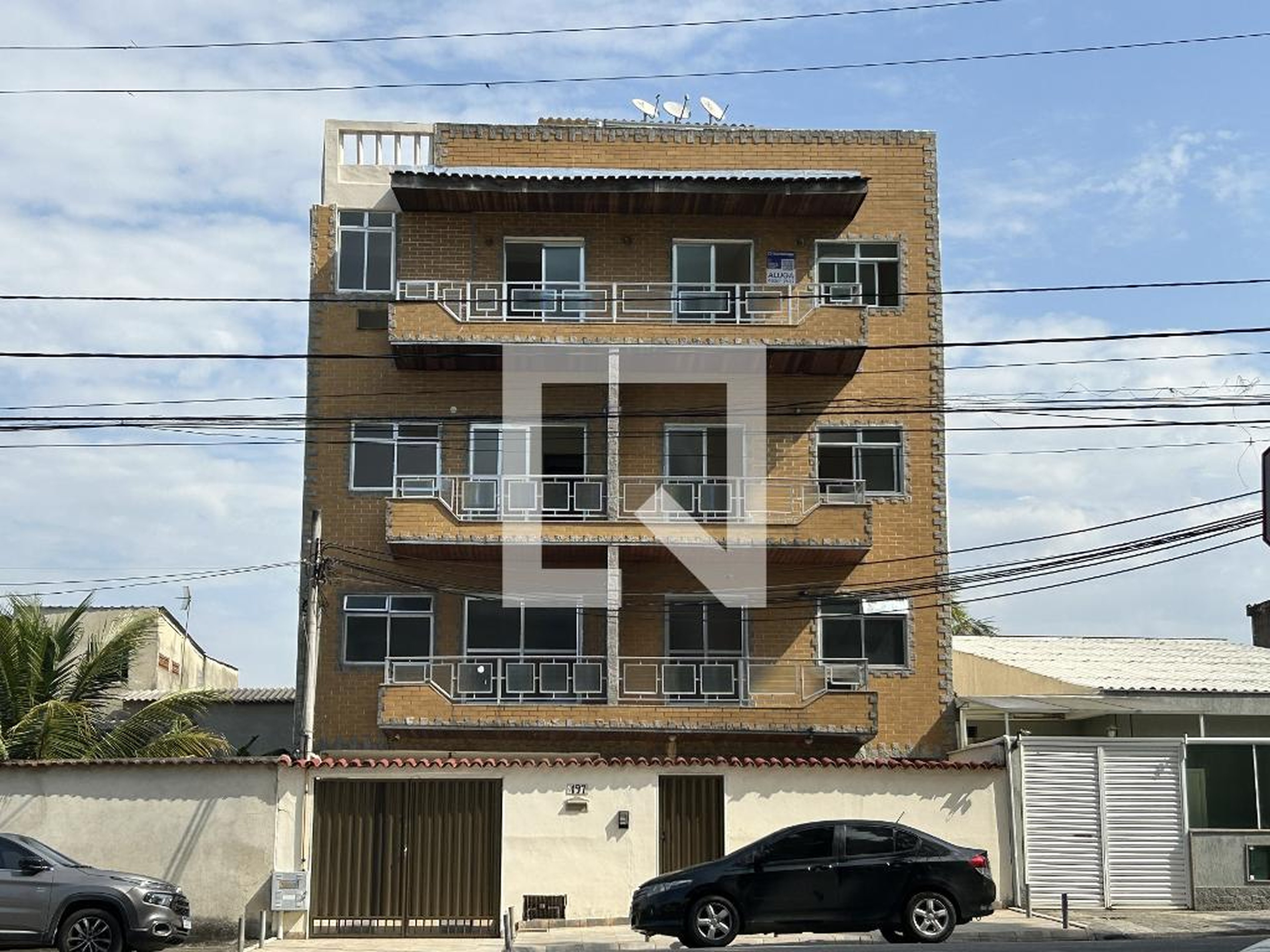 Fachada do Prédio Condomínio em Rua Deputado Hílton Gama, 497