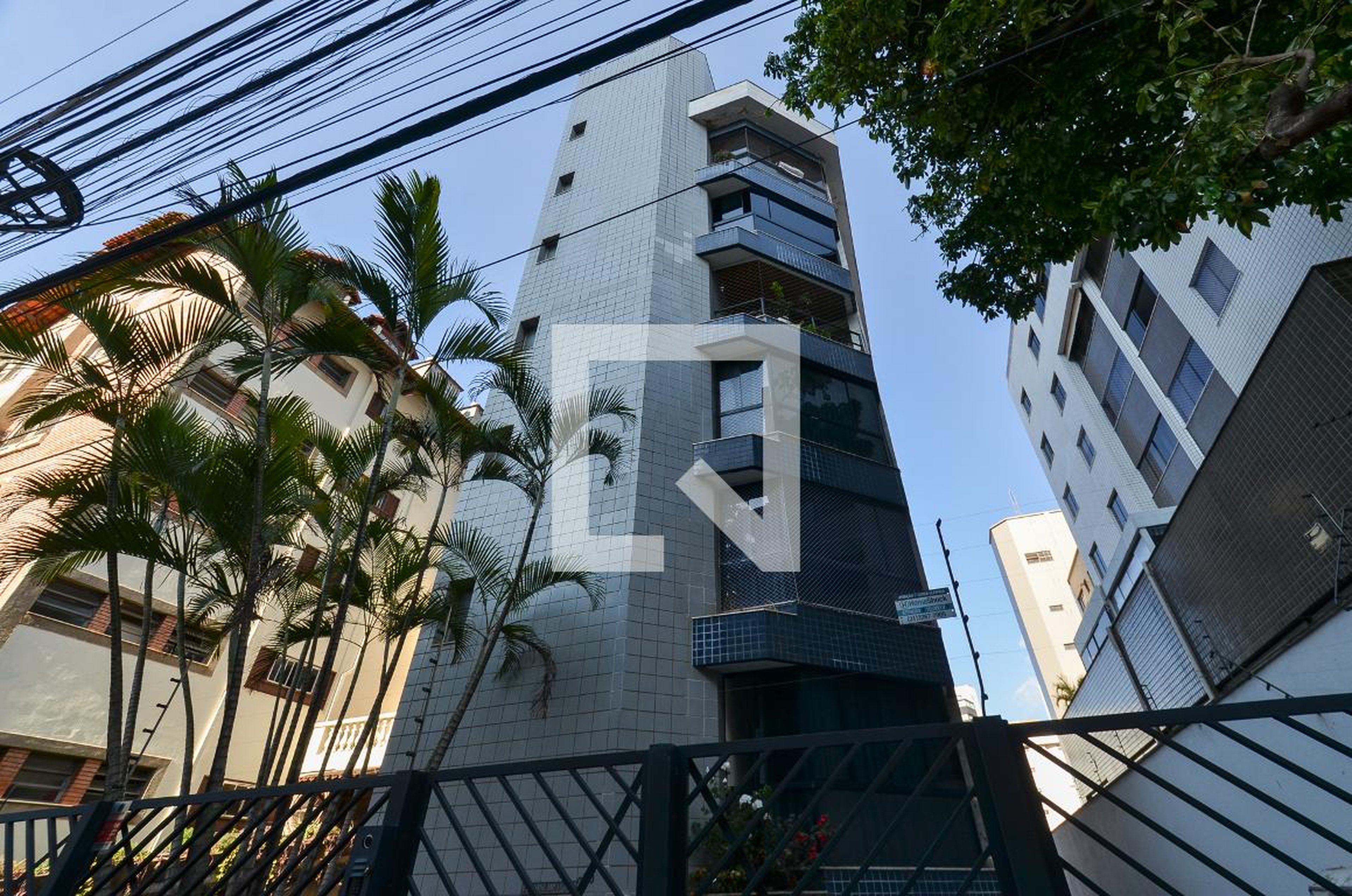 Fachada Condomínio em Rua Colômbia, 275