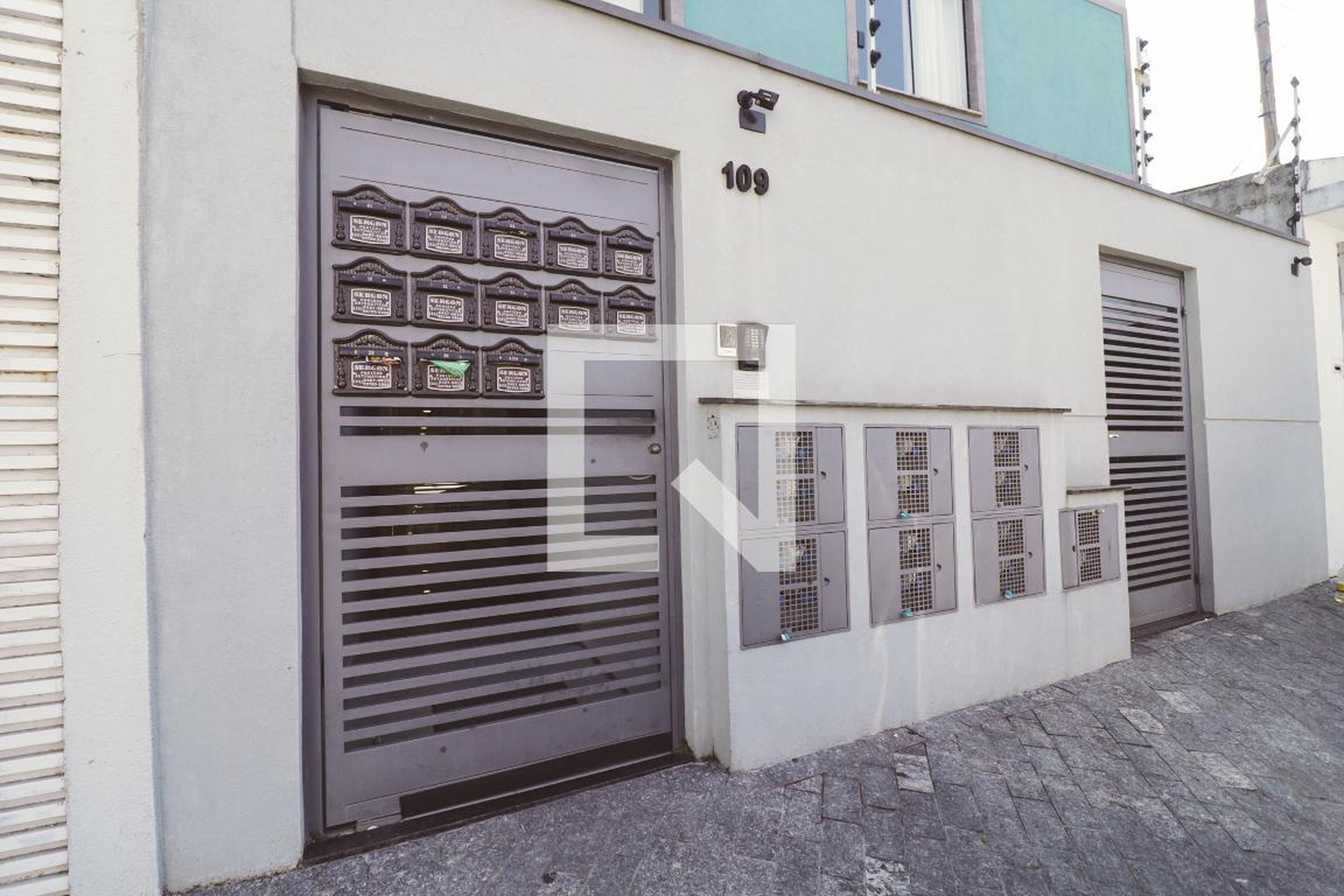 Fachada do Prédio Residencial Fláquer
