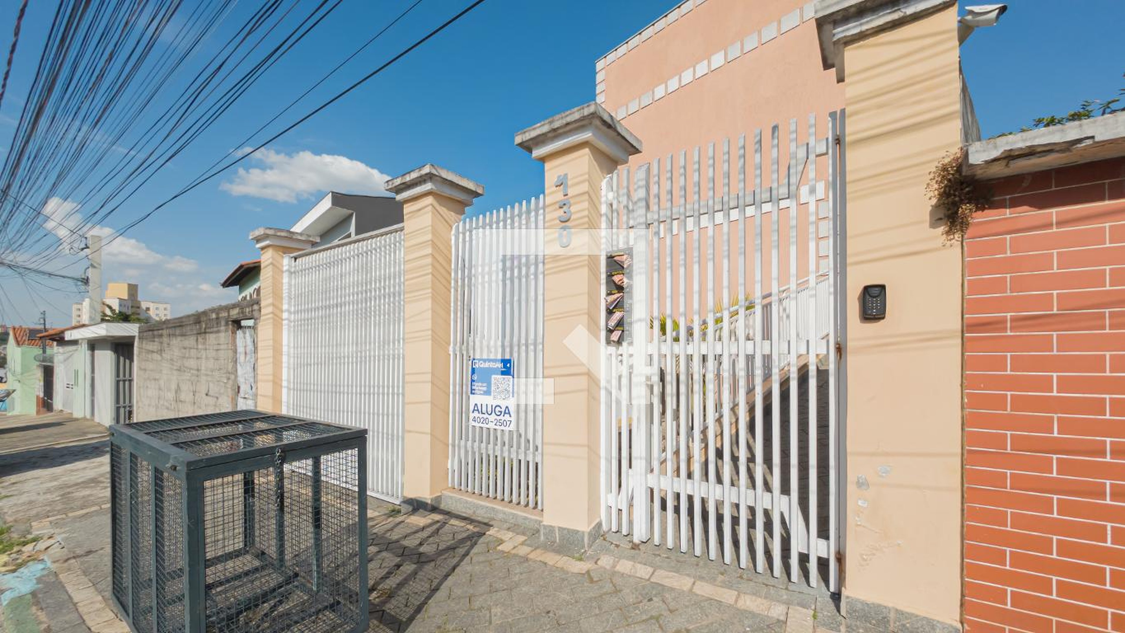 Fachada Condomínio em Rua Benedito Otoni, 130