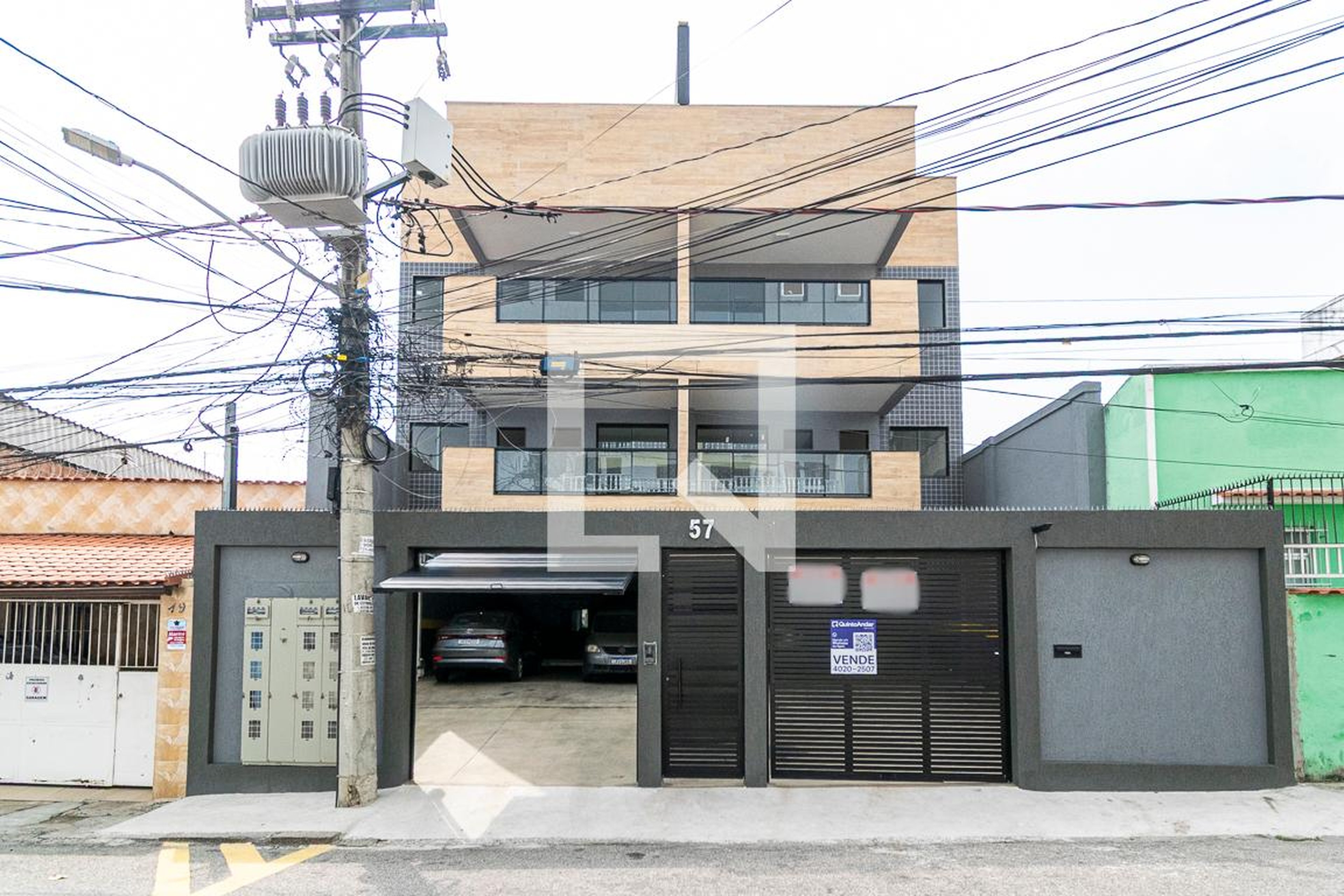 Fachada do Prédio Condomínio em Rua Grão Magrico, 57