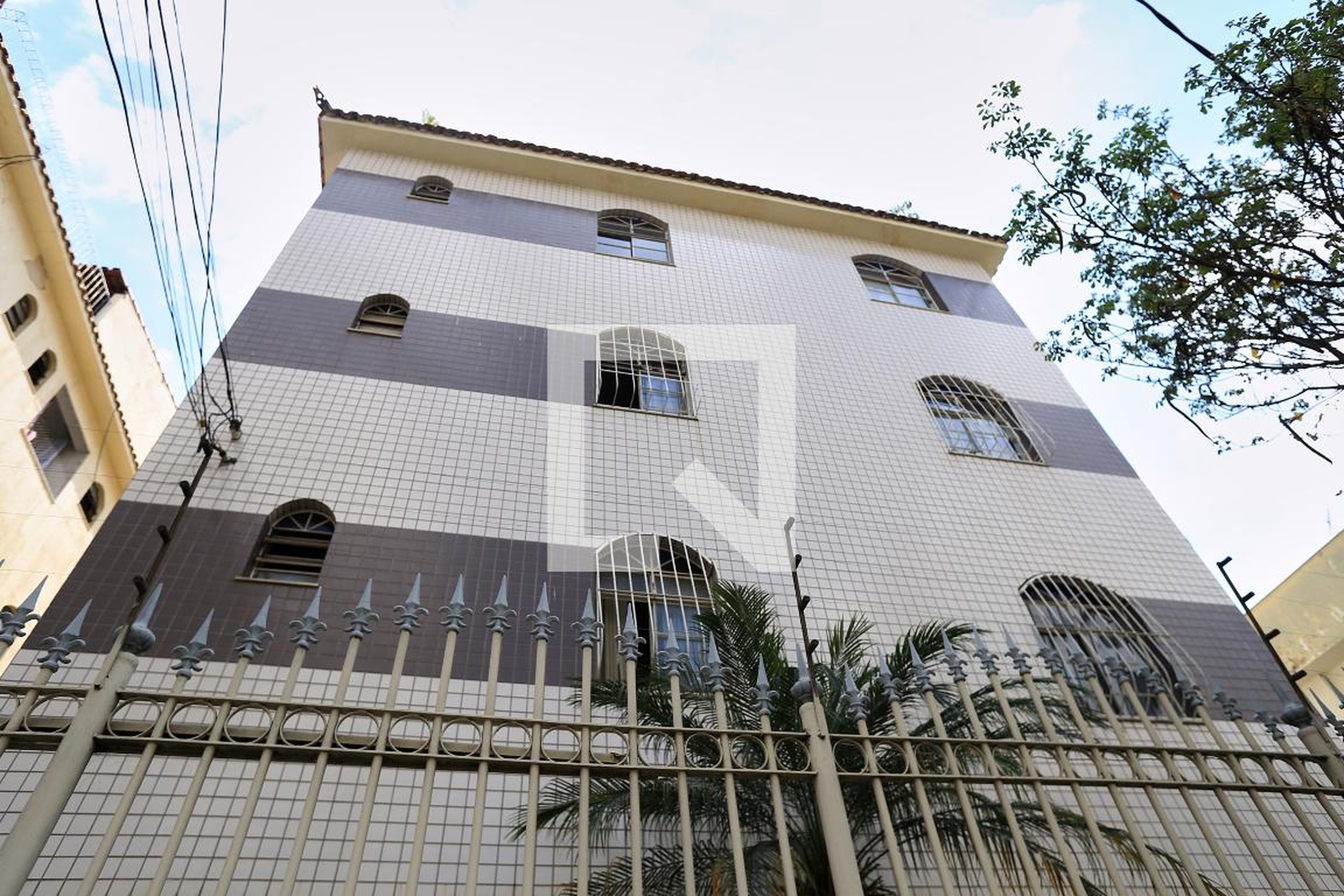 Fachada Condomínio em Rua Júlio Pereira da Silva, 625