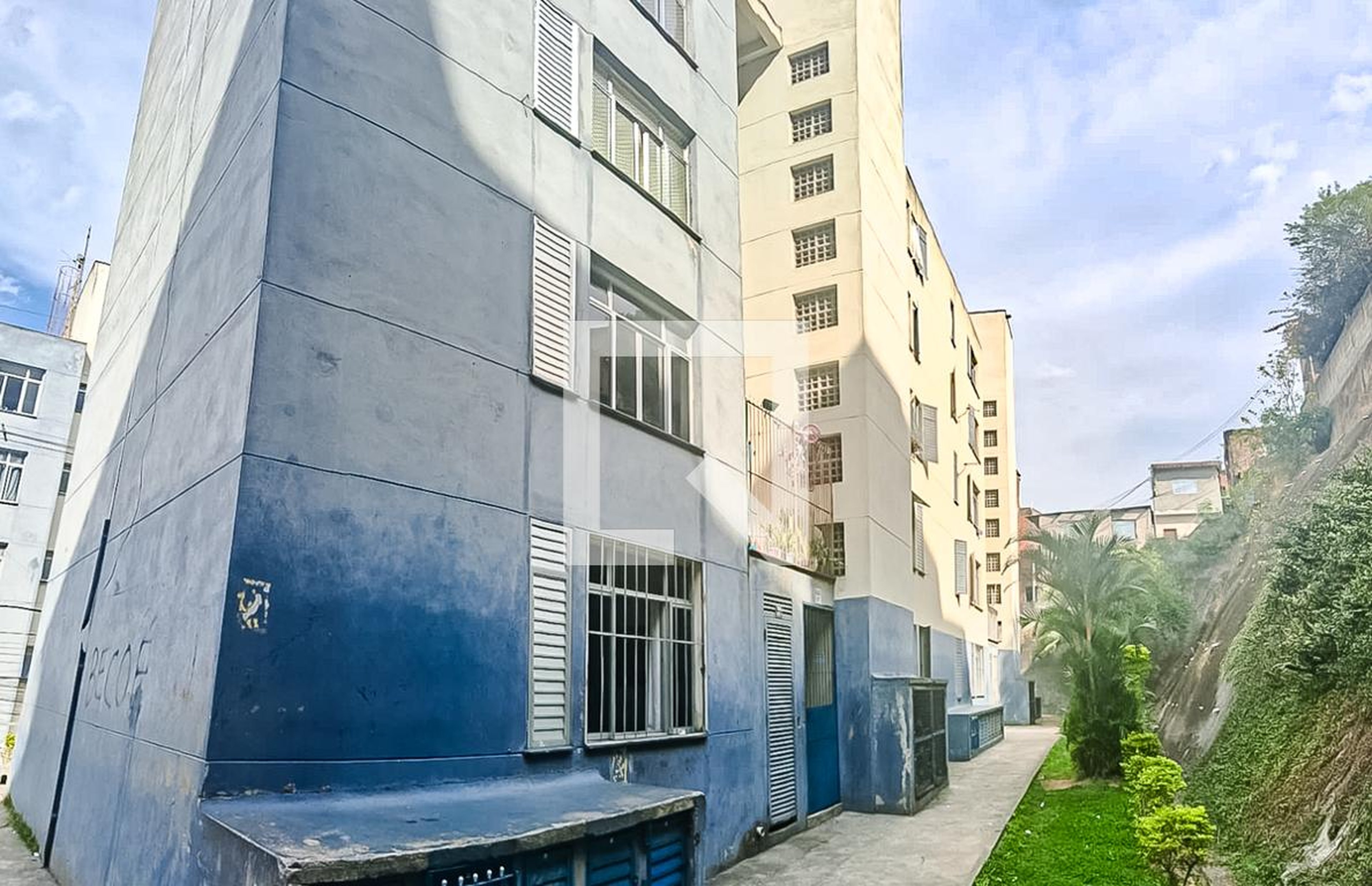 Fachada Condomínio em Avenida José Maria da Silva, 1800