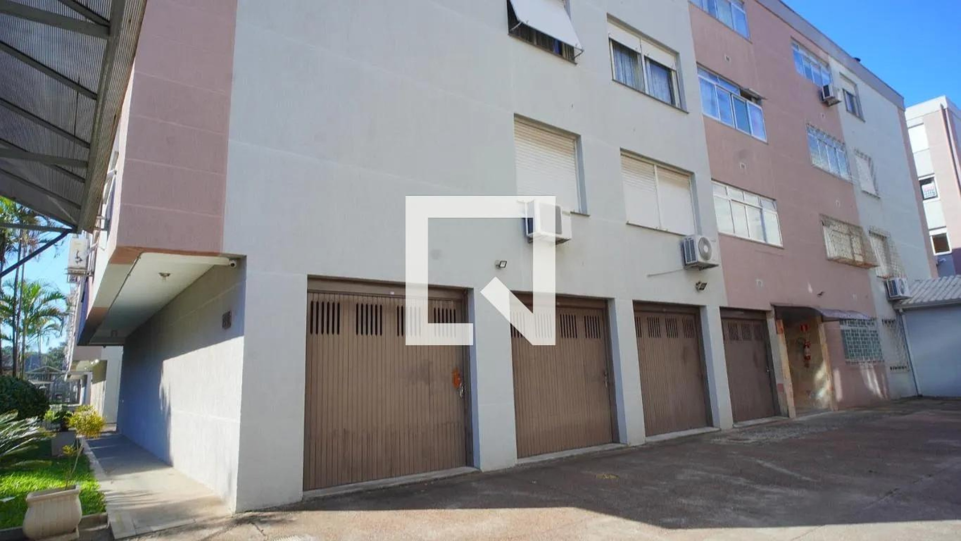 Fachada Condomínio em Rua Gaston Englert, 720