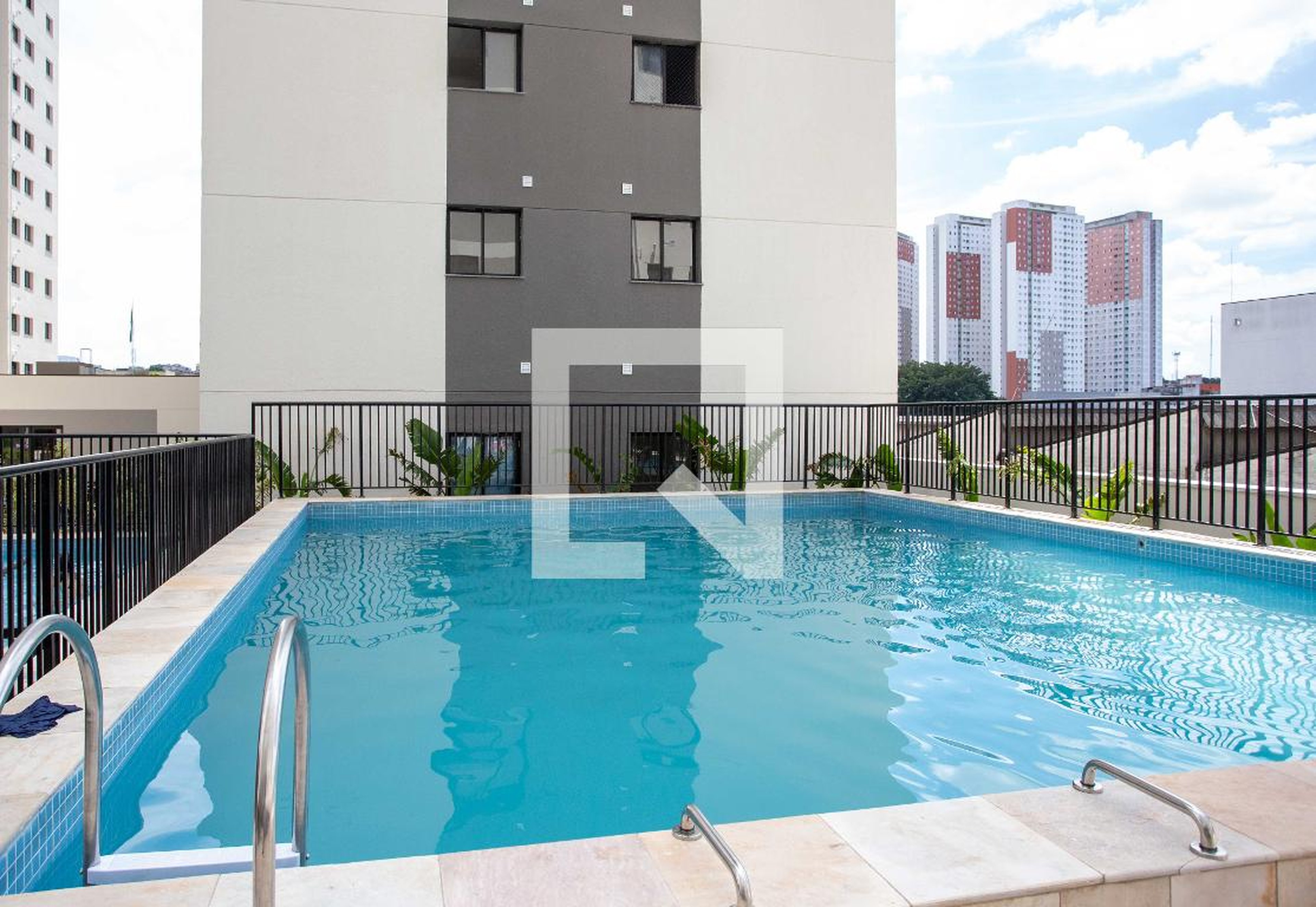 Piscina - KZ Infinity Diadema