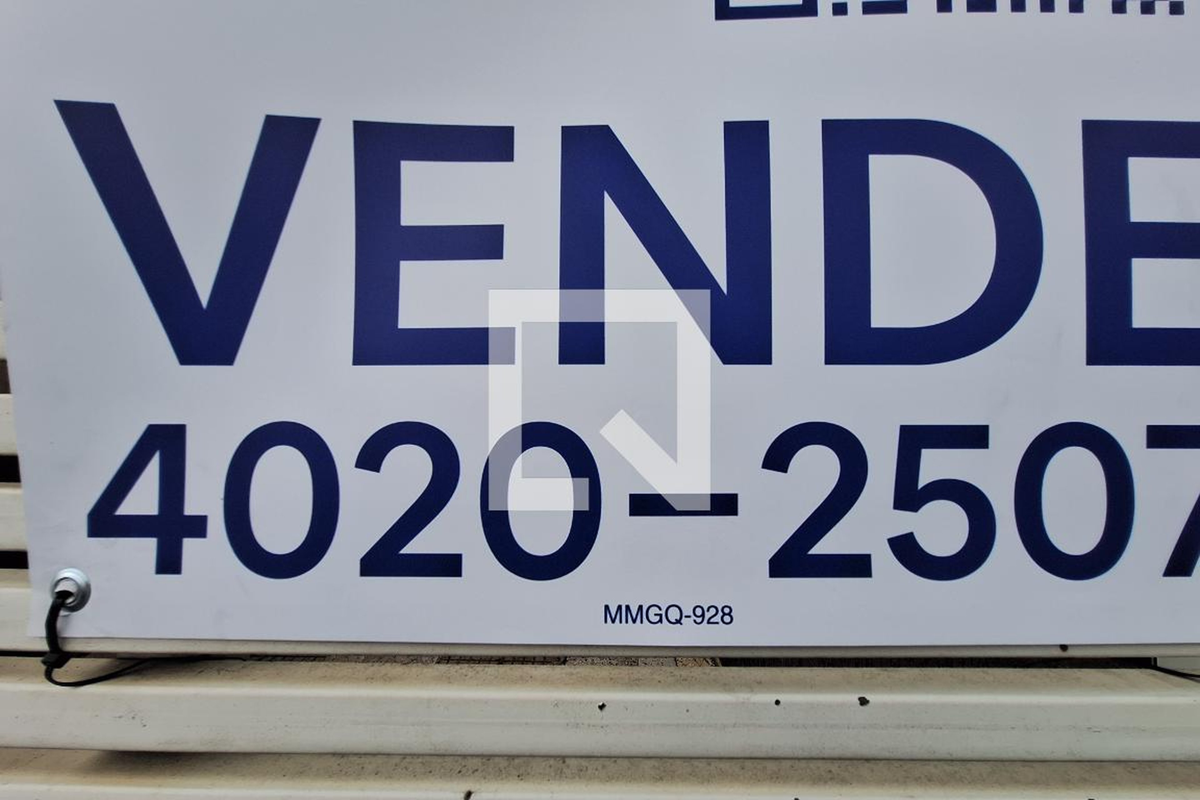 Fachada Condomínio em Rua Isabel, 361