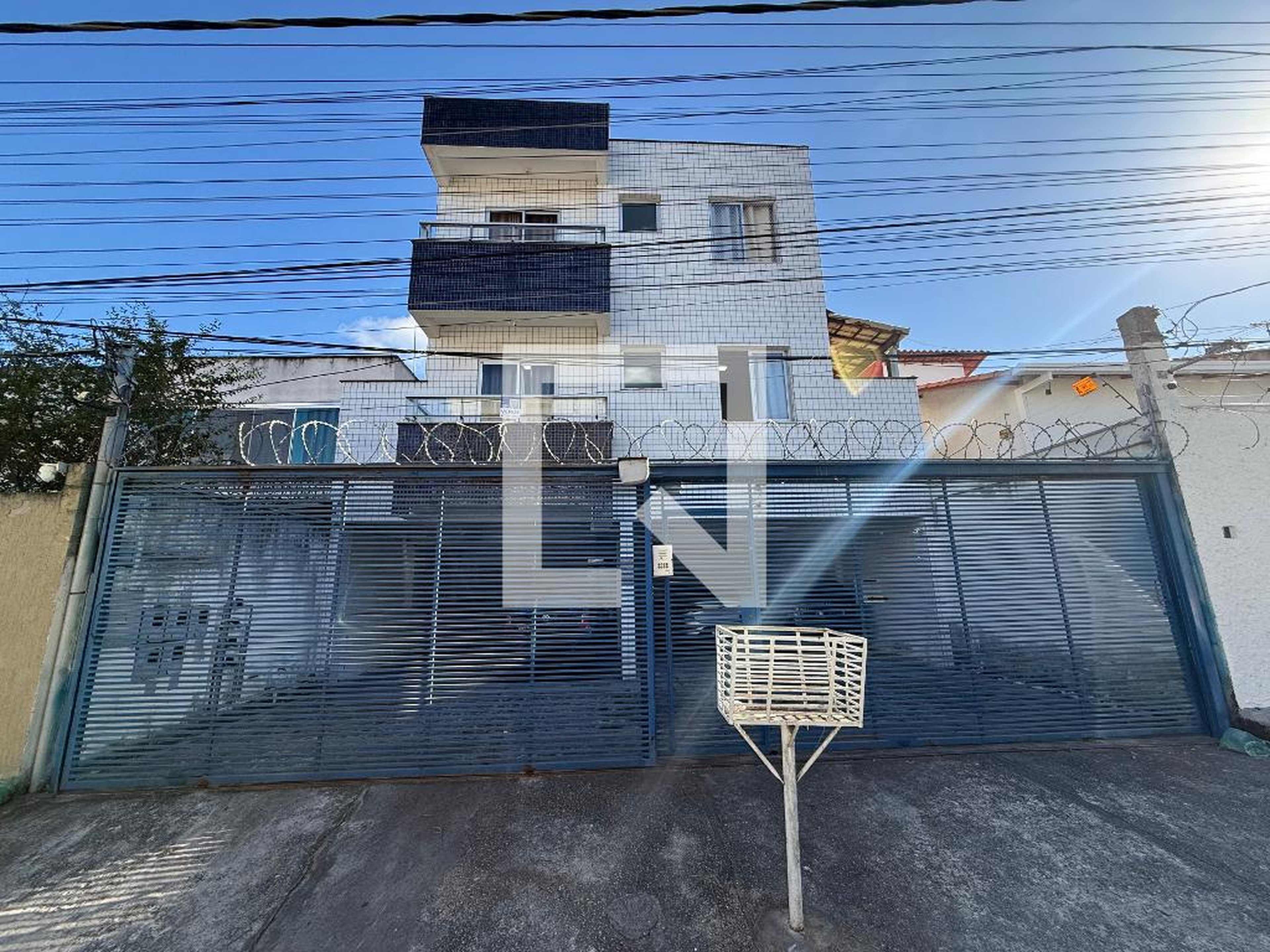 Fachada Condomínio em Rua Palmeiras, 216