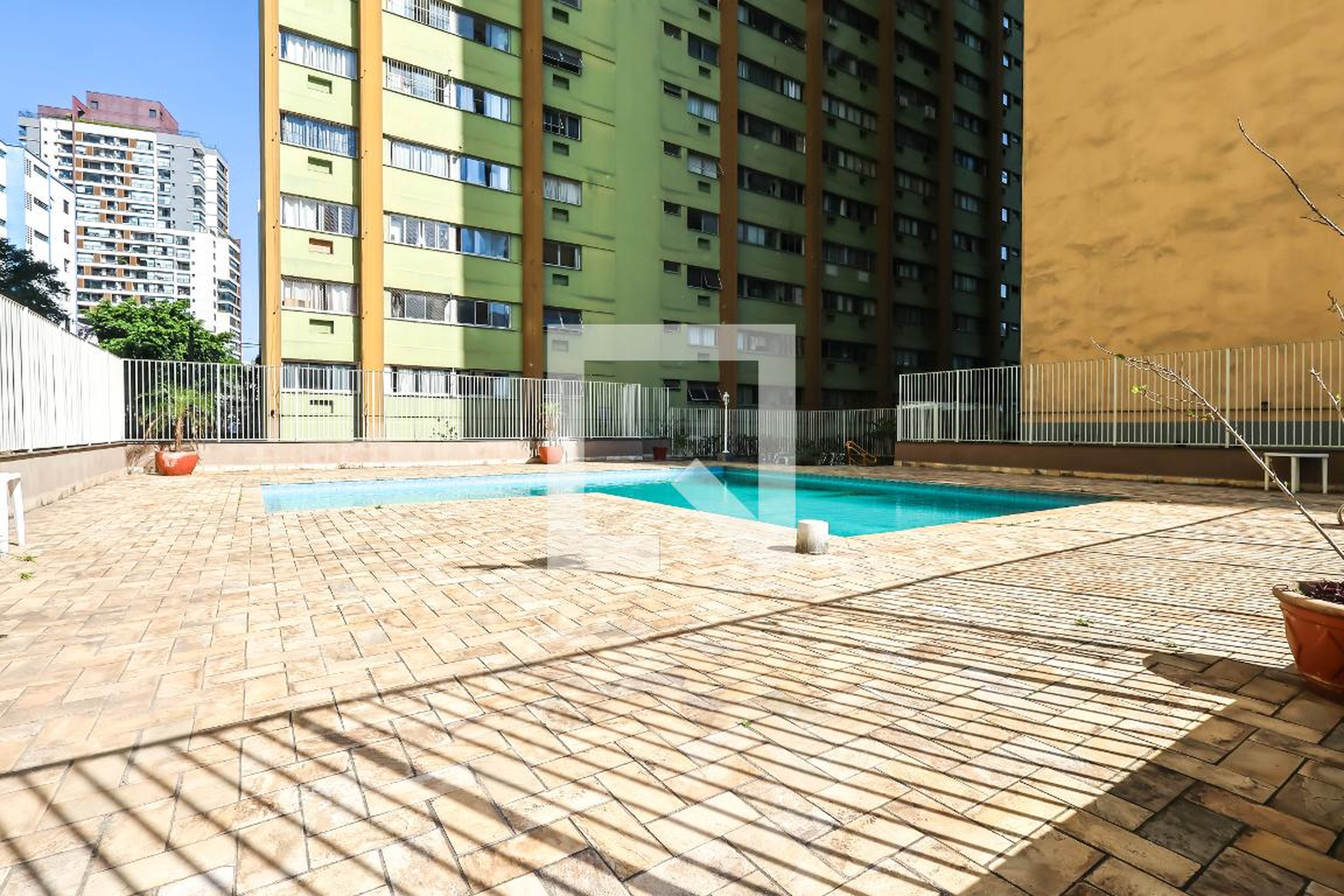 Piscina - Ed. Boulevard