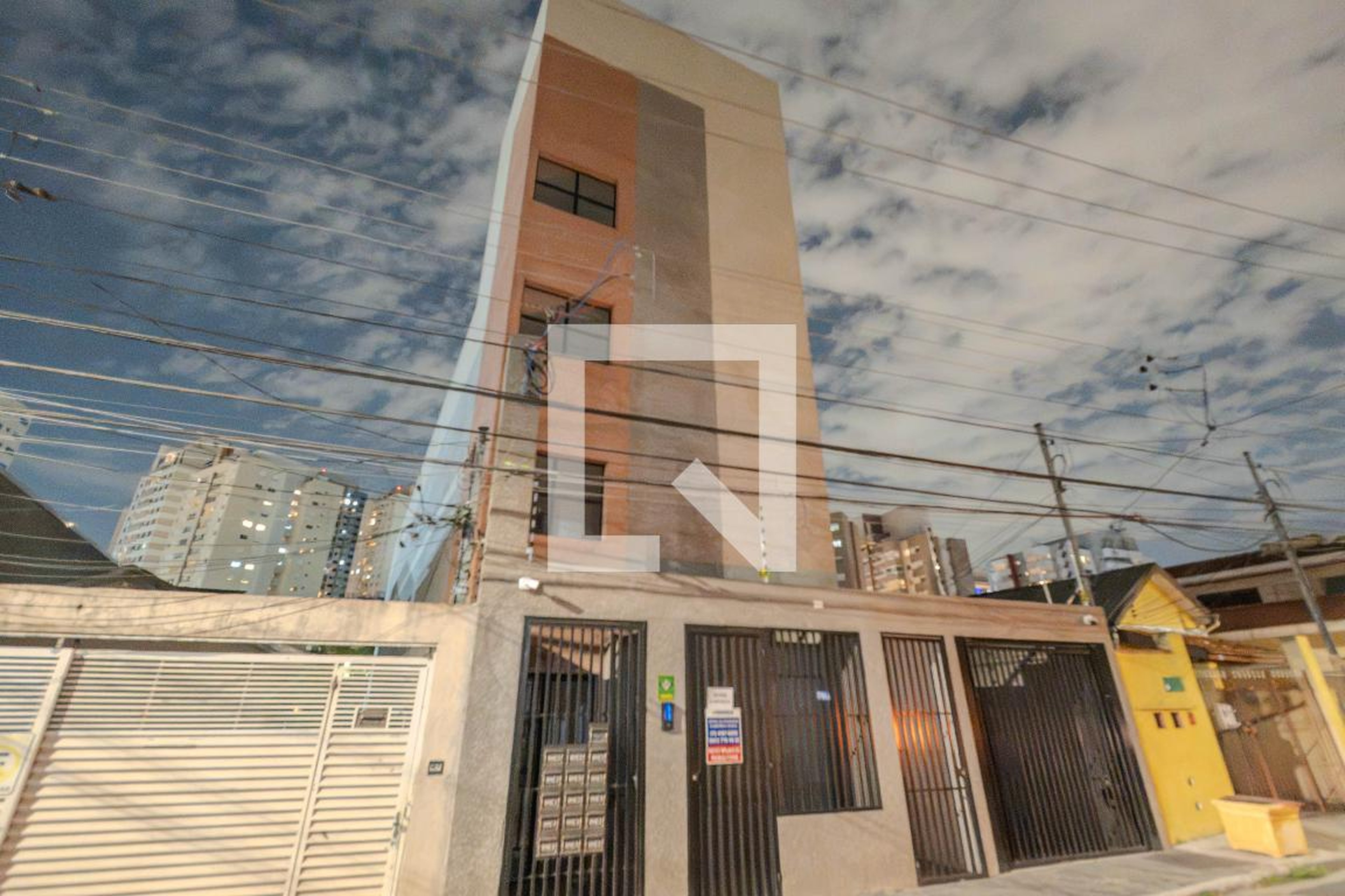 Fachada Condomínio em Rua Daniel Cardoso, 178