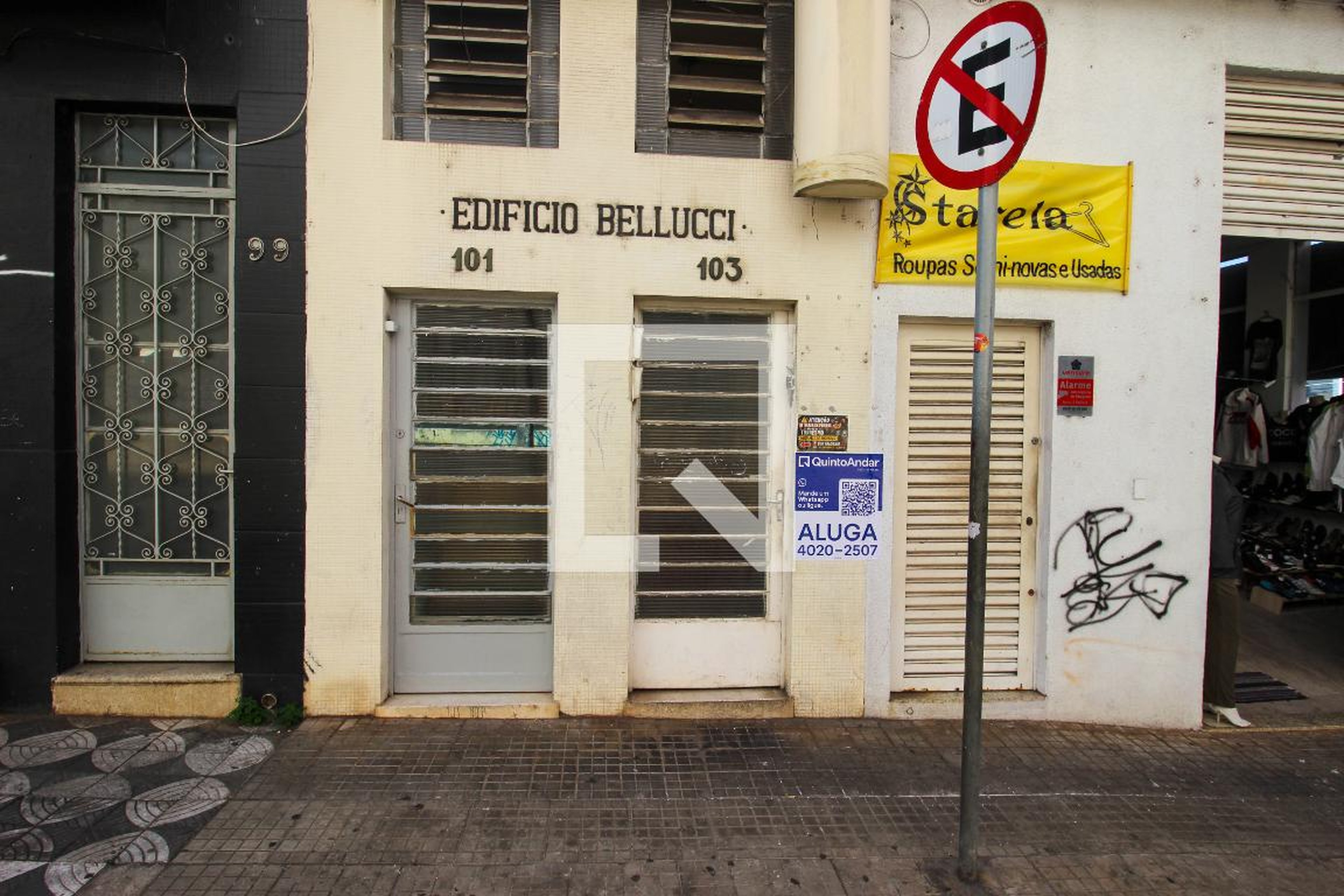 Fachada Condomínio em Rua Araçoiaba, 103