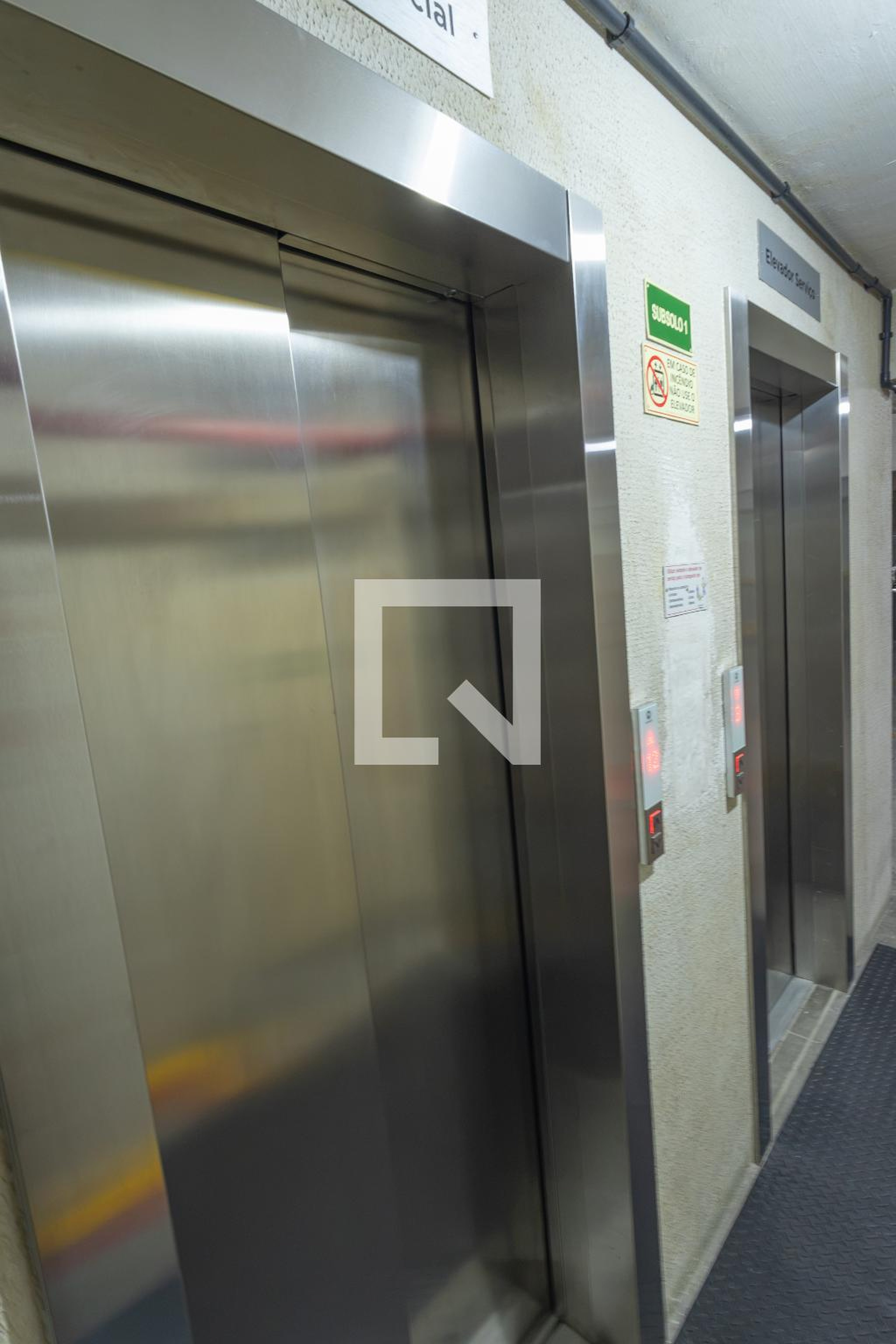 Elevador - Edifício Phantom