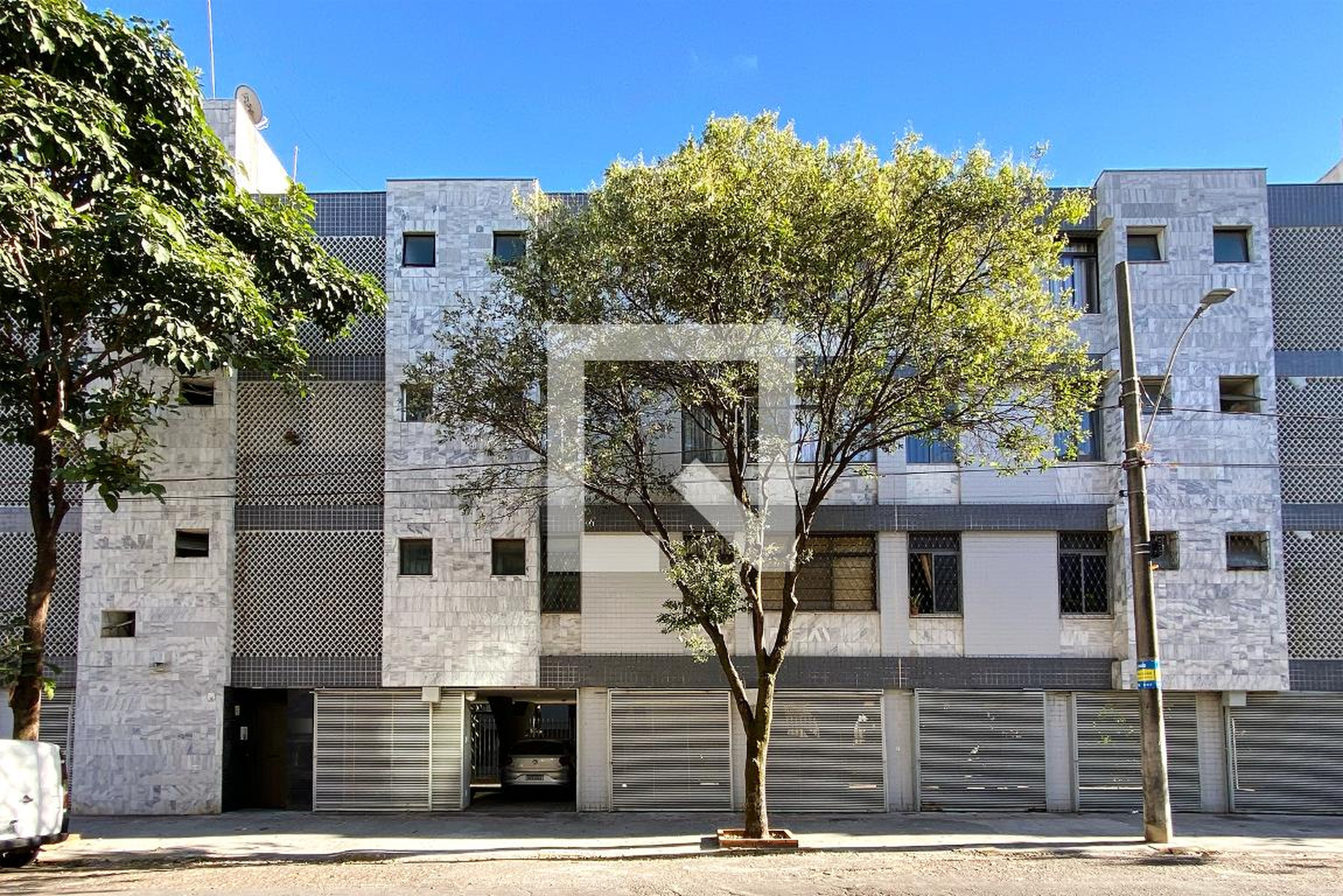 Fachada Condomínio em Rua Afonso XIII, 488
