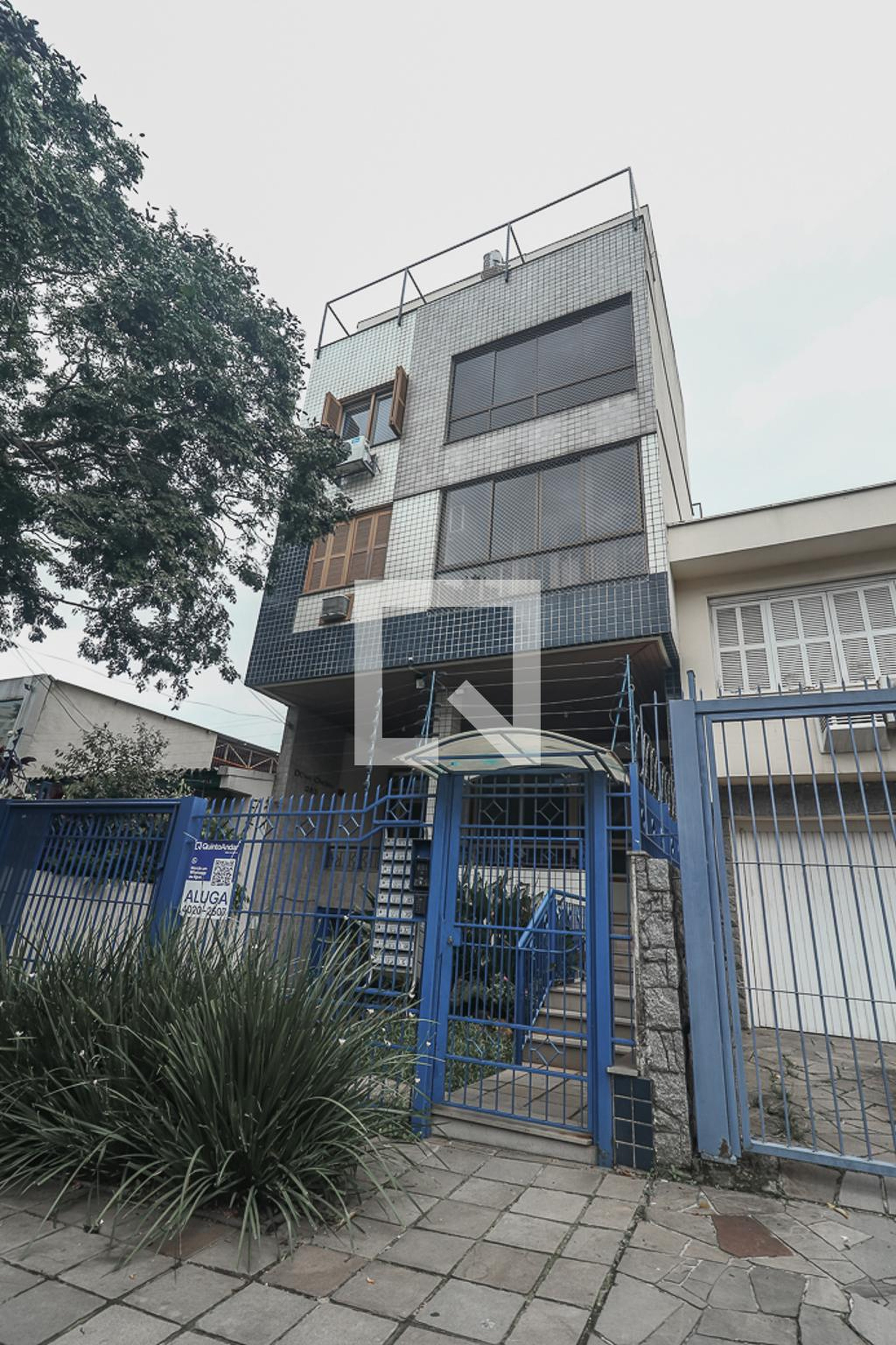 Fachada Condomínio em Rua Guilherme Alves, 283
